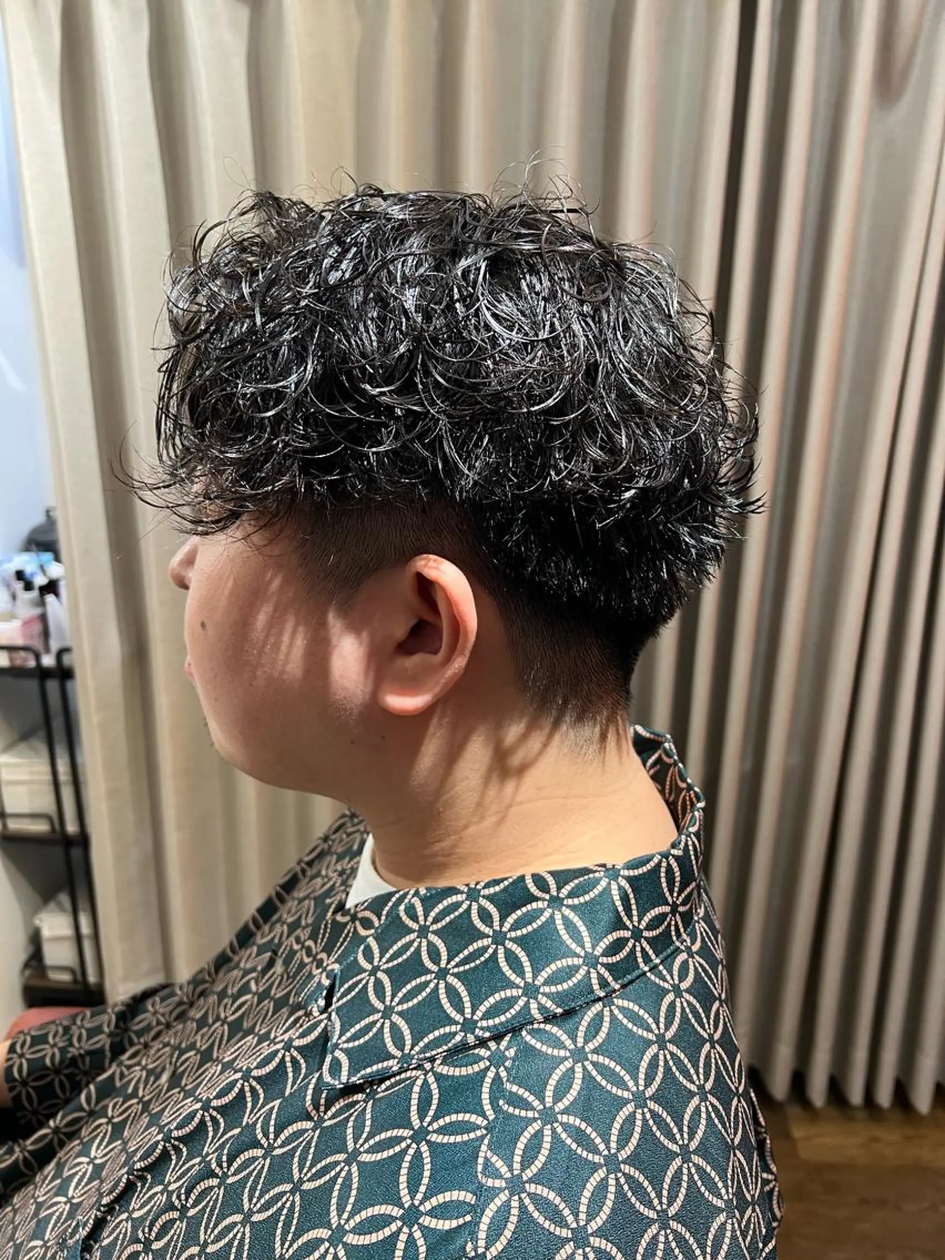 パーマ メンズ センターパート マッシュ メンズパーマ メンズショート ツイストスパイラルパーマ カット パーマ ⭕️メンズパーマ⭕️ 山口　裕太郎のヘアスタイル