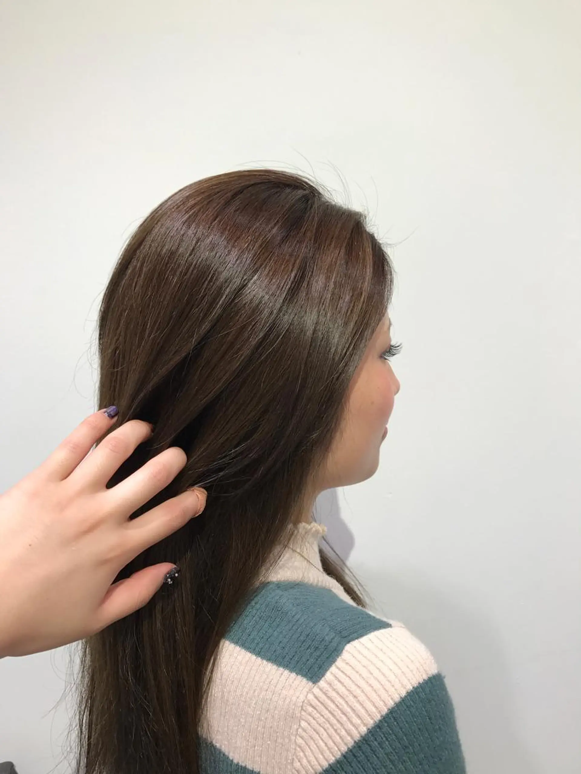 ロング カラー ベージュカラー イルミナカラー ロング 【暖色カラー特化】 中山由梨のヘアスタイル