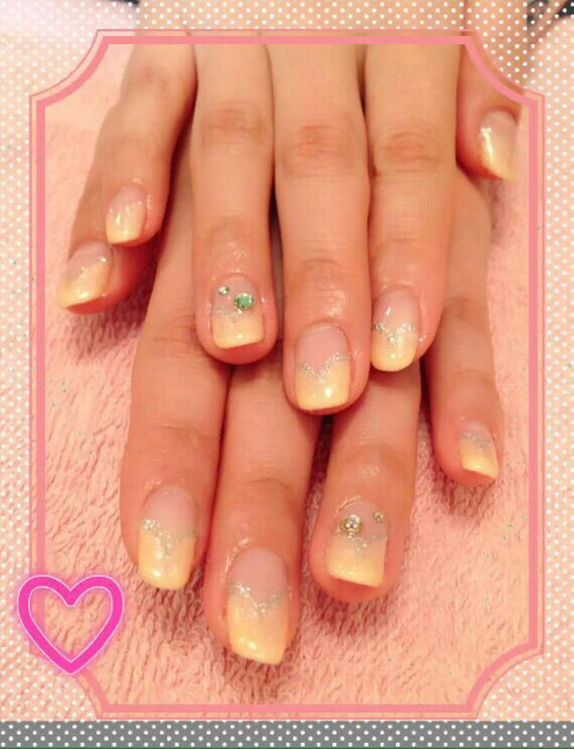 ネイル フレンチネイル ハート ラメ(グリッター) ハンドネイル ネイル＆フラワーサロン〜Ri✦hiro〜鳥栖店所属・HIRATA RIEのネイルデザイン