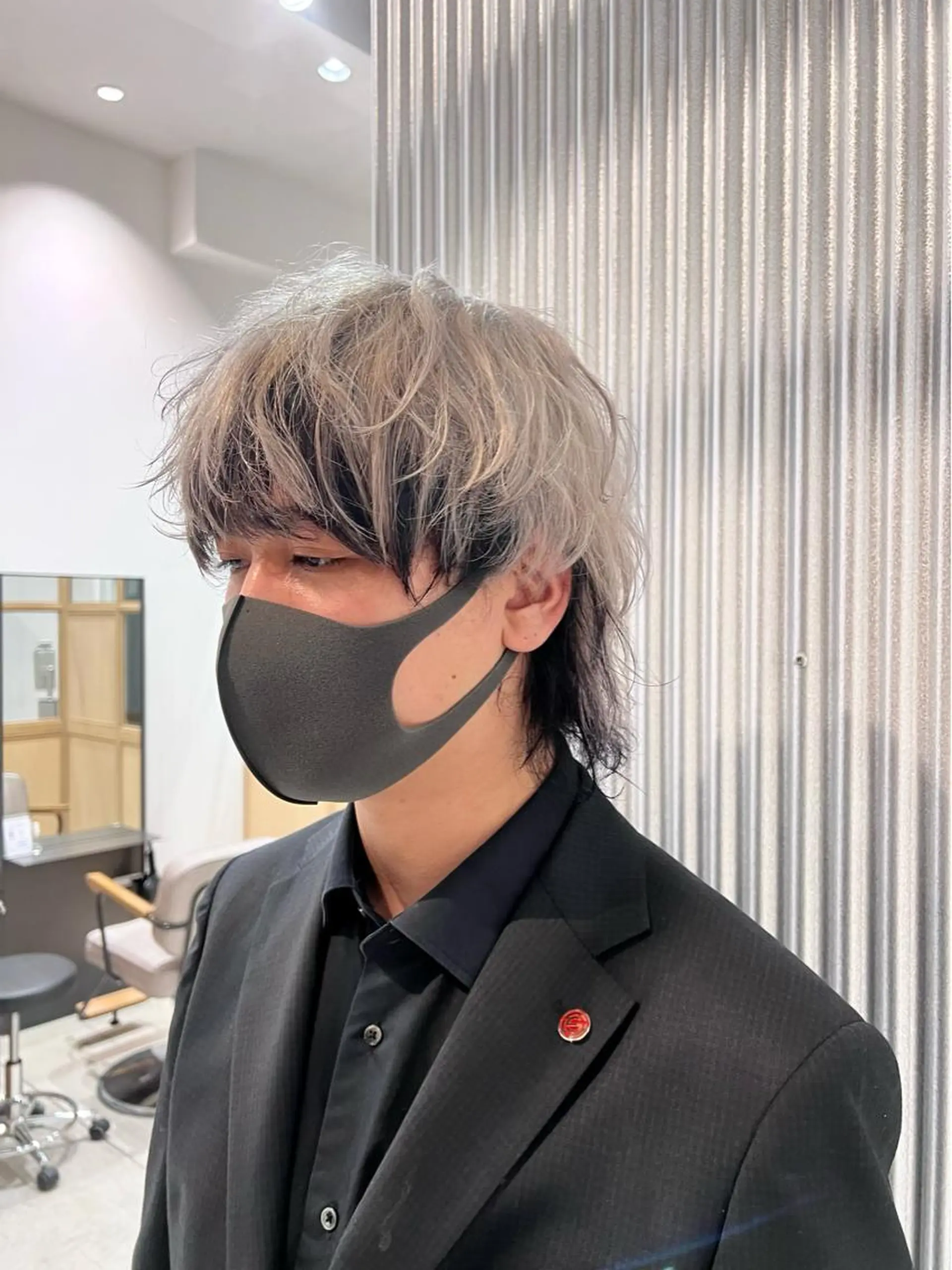 カラー メンズ メンズハイトーン マッシュウルフ マッシュ メンズウルフカット ハイトーンカラー カット ヘアカラー ally hairsalon所属・Emi .のヘアスタイル