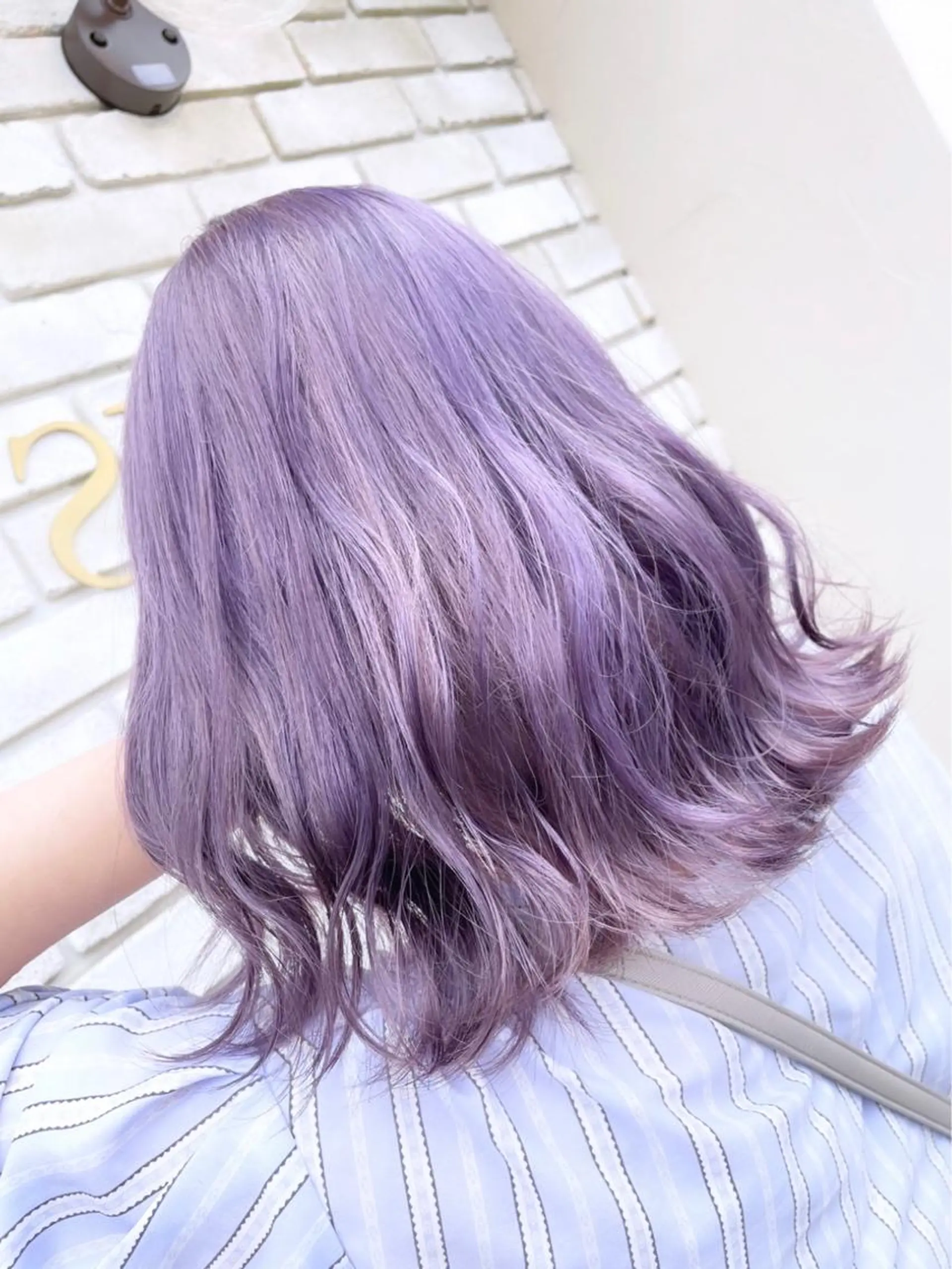 ミディアム 倉林隆一🐈 ダブルカラー/艶髪のヘアスタイル