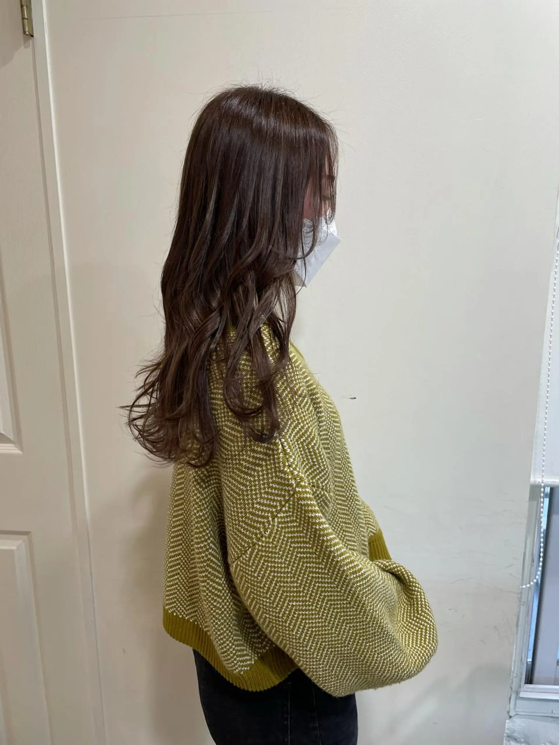 セミロング カラー ベージュカラー カット ヘアカラー トリートメント MIOベージュカラー 柔らかいカラーのヘアスタイル