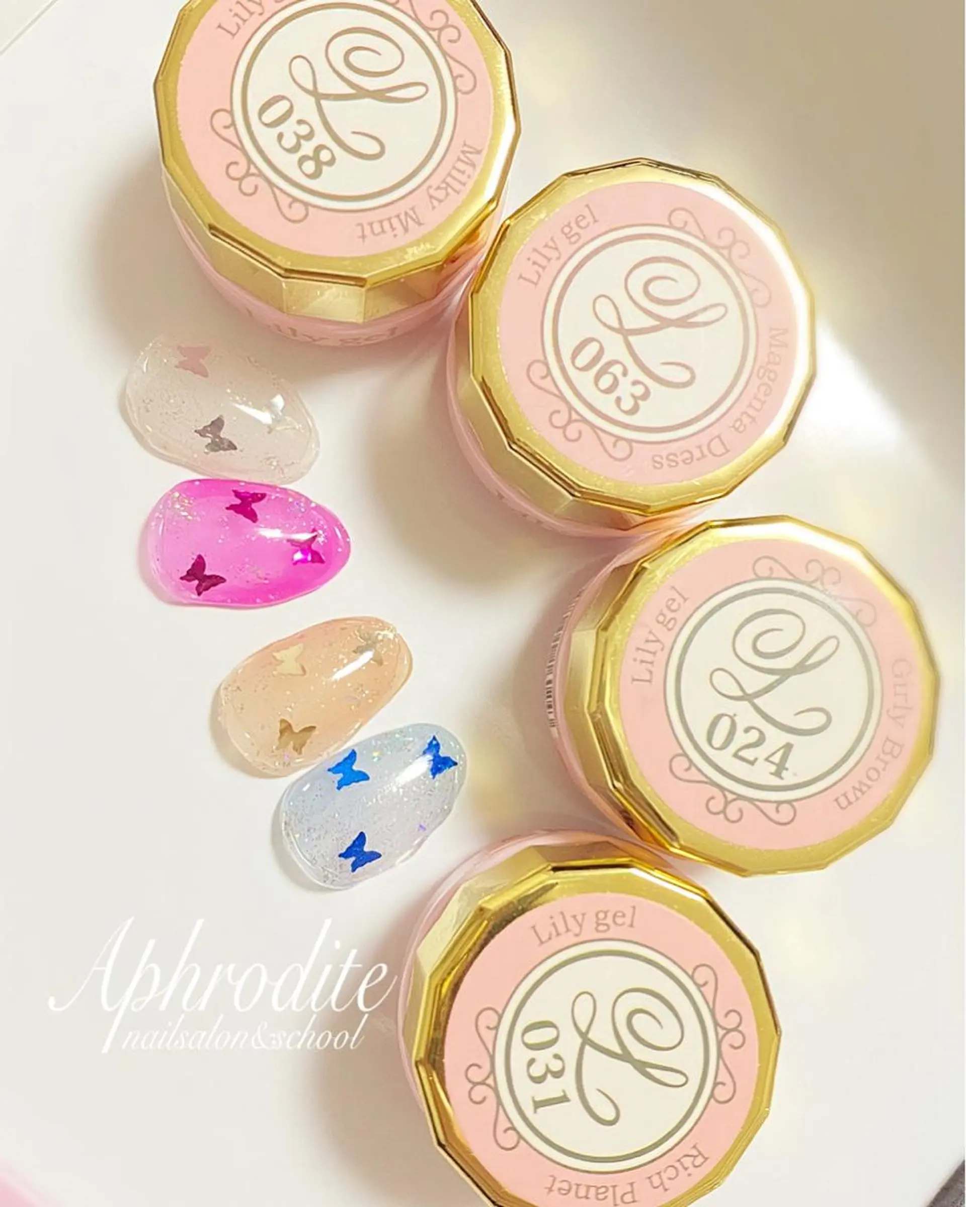 ネイル APHRODITE Nagisaのネイルデザイン