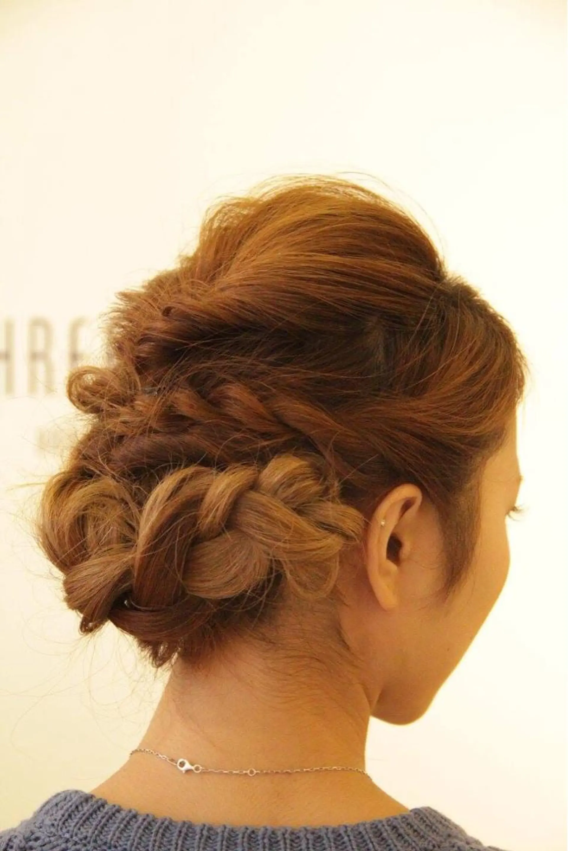ヘアアレンジ 吉岡 三四朗のヘアスタイル