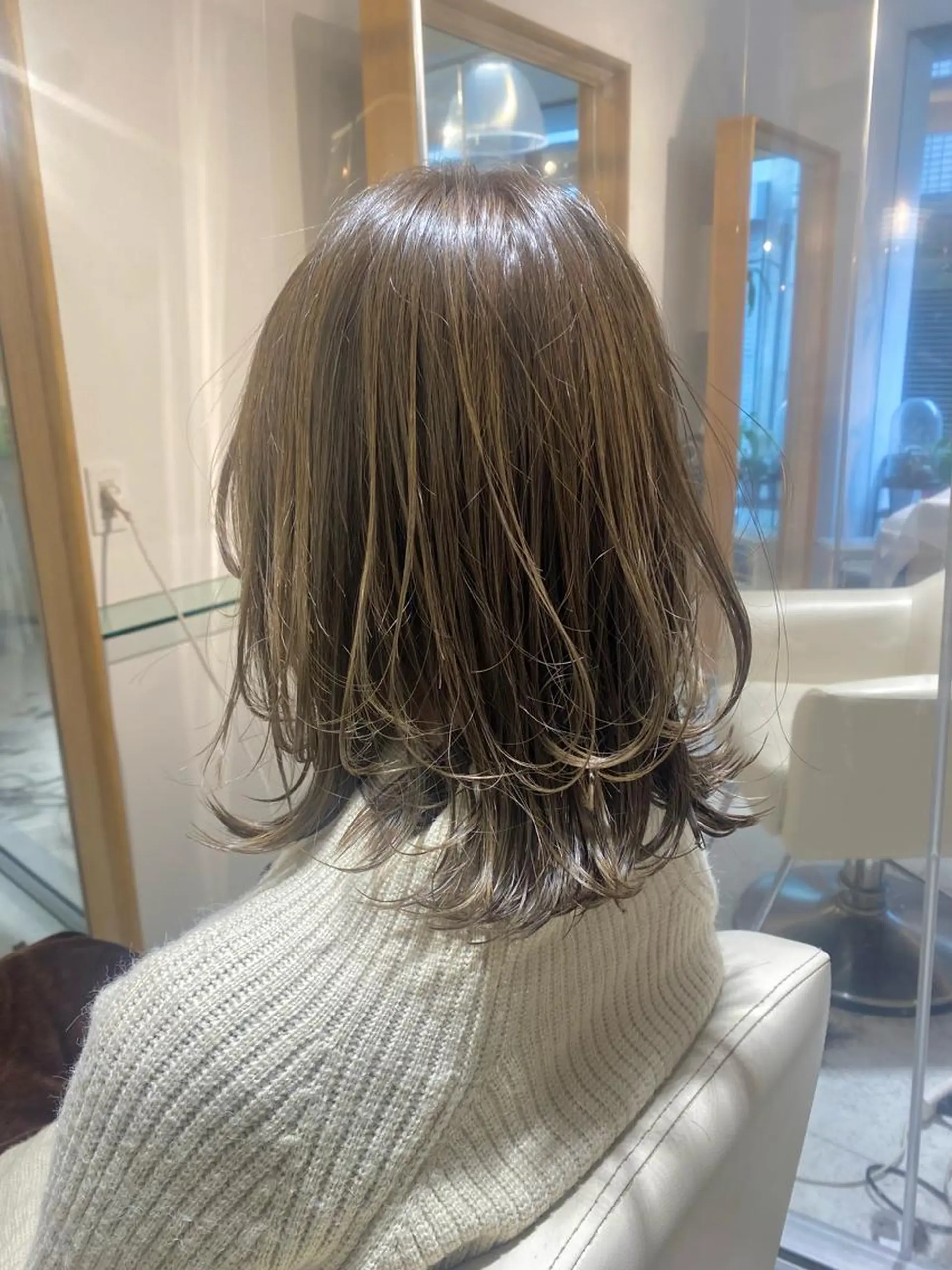 ミディアム カラー カット ヘアカラー トリートメント 安永 涼のヘアスタイル