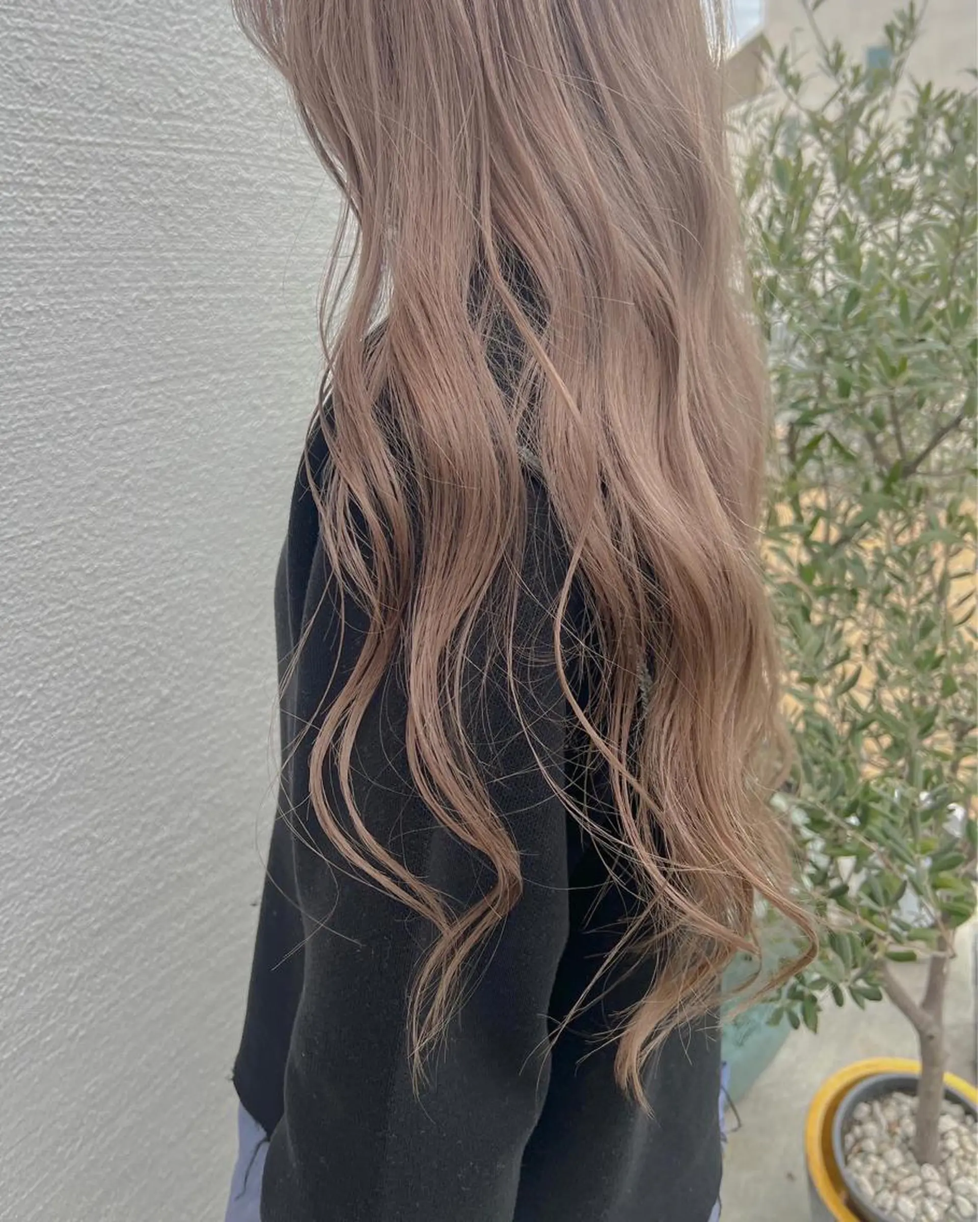 ロング カラー ベージュカラー ミルクティーベージュ カット ヘアカラー トリートメント 色素薄めカラー❤︎ chihiroのヘアスタイル