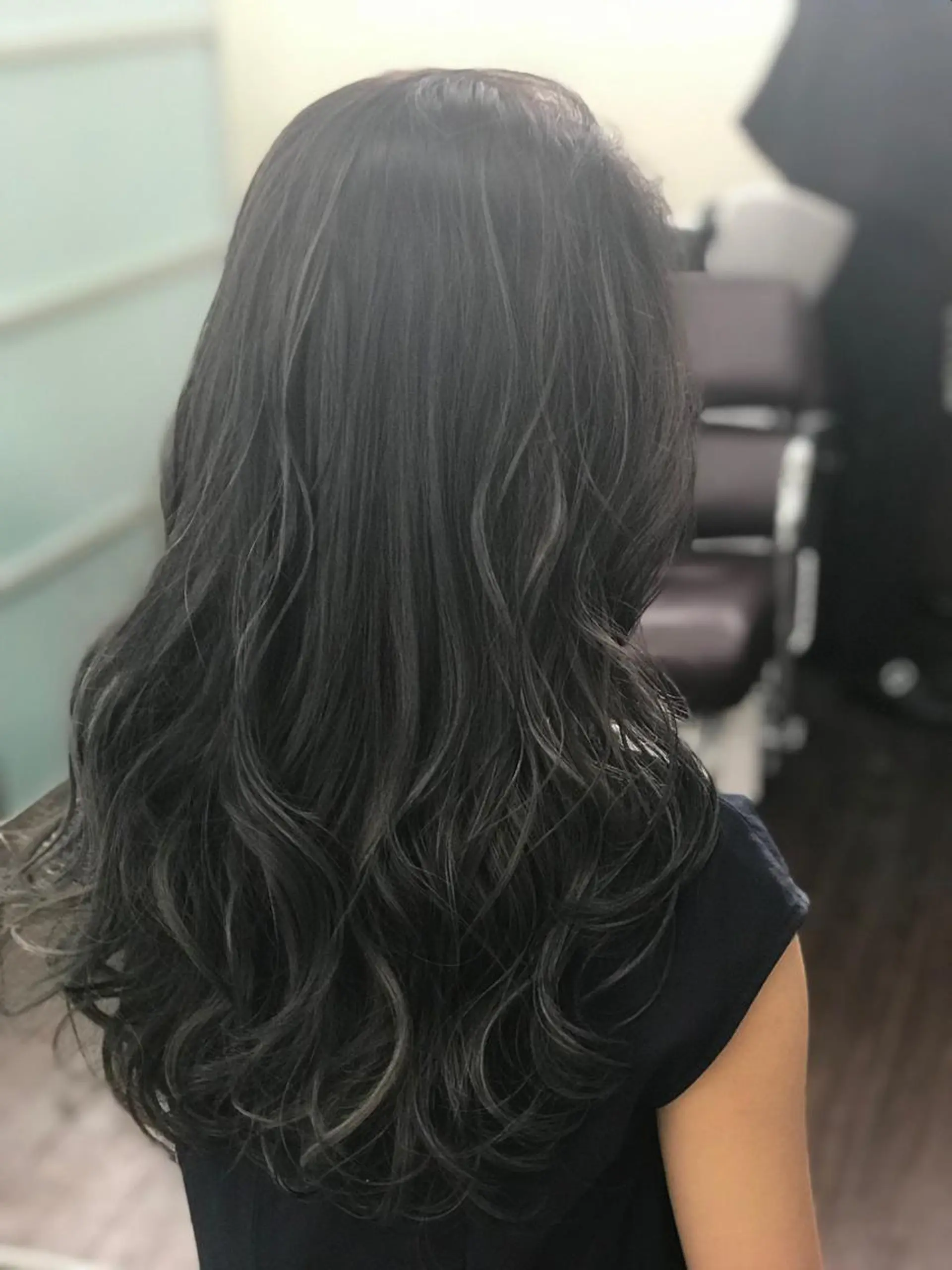 ロング ハイライト ヘアカラー トリートメント 下條 真のヘアスタイル