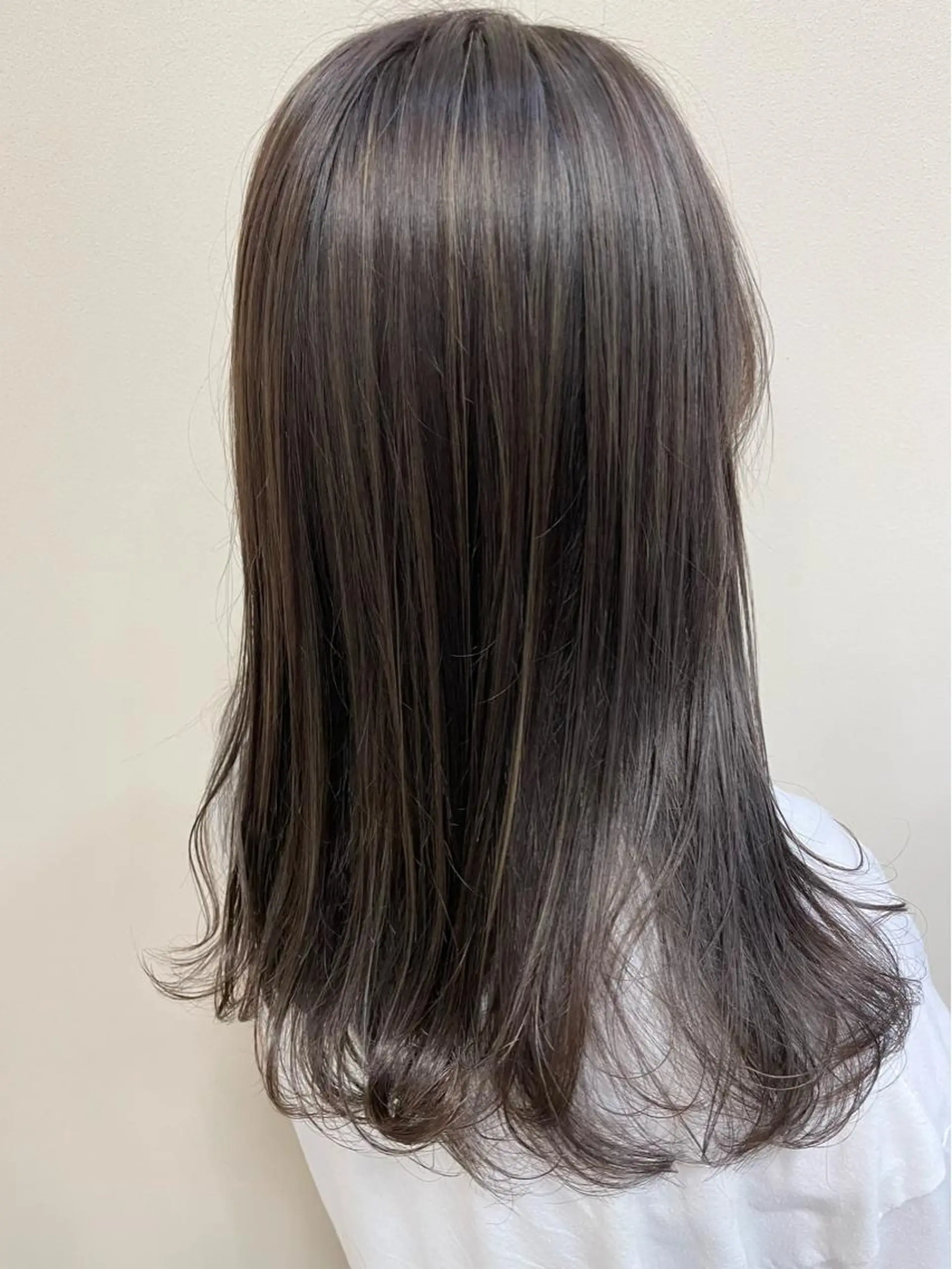 ロング カラー 透明感カラー グレージュ ハイライトカラー ハイライト 沢田 瞳のヘアスタイル