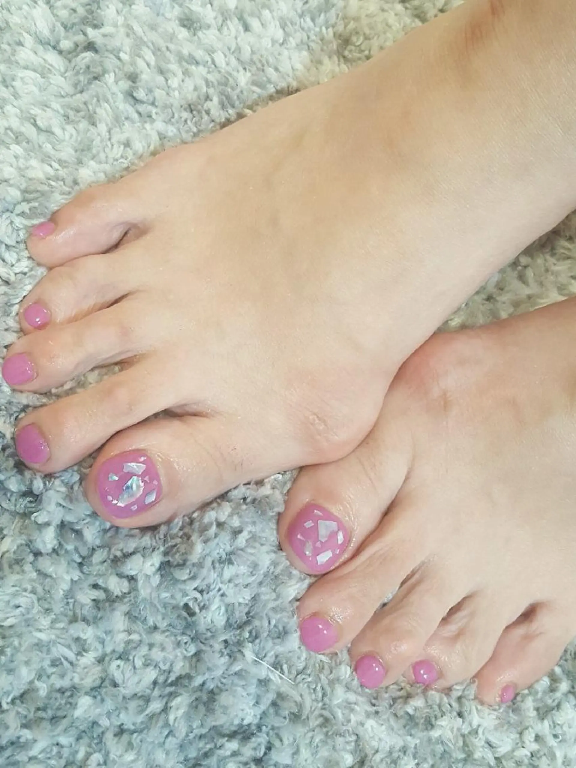 ネイル ピンク パープル フットネイル 人気エリア💖完全個室【ルリエ】所属・ネイルサロン Lelienルリエのネイルデザイン