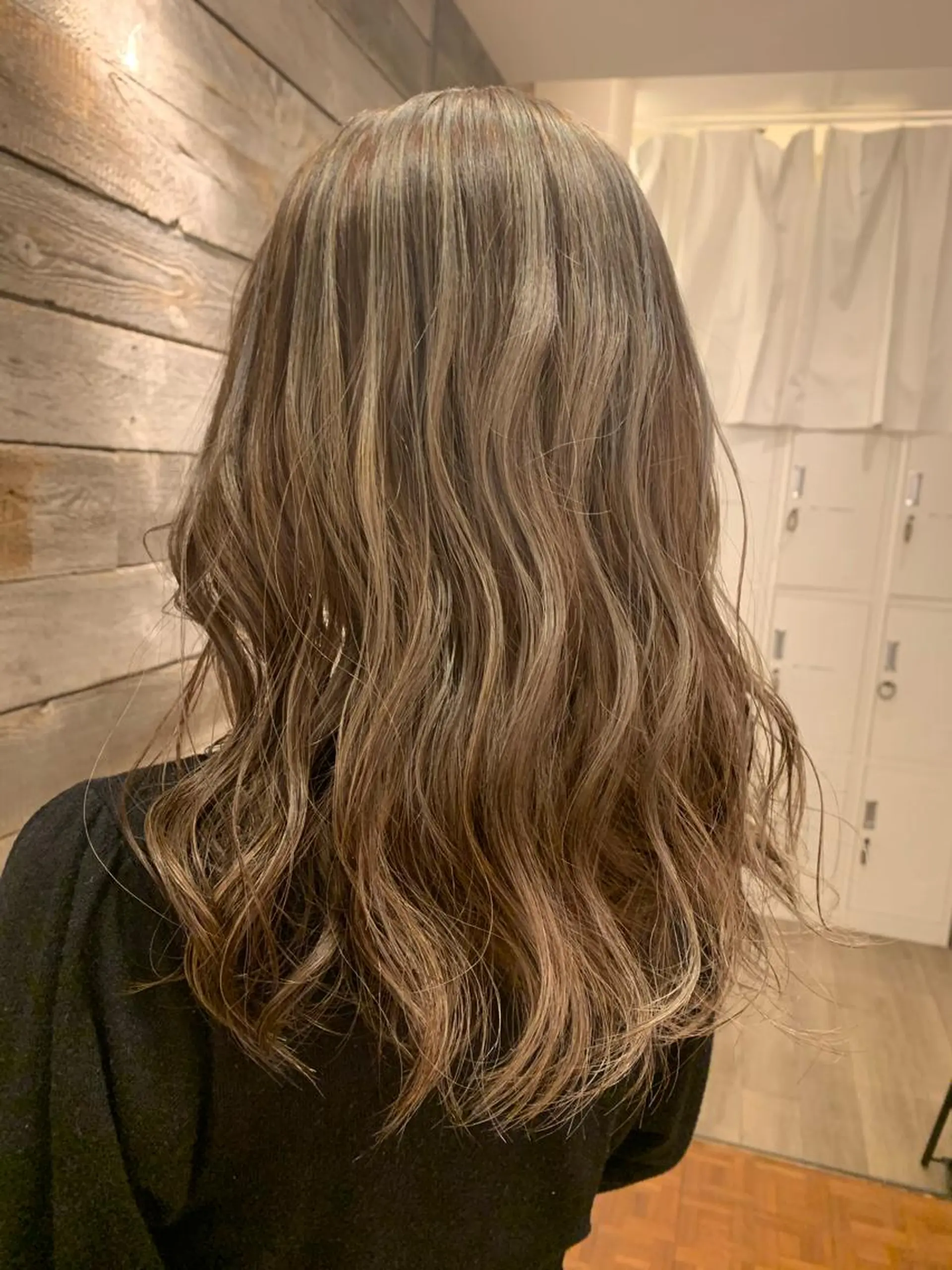 ミディアム カラー ヘアアレンジ ヘアカラー kei/透明感カラー /ベージュ/髪質改善のヘアスタイル