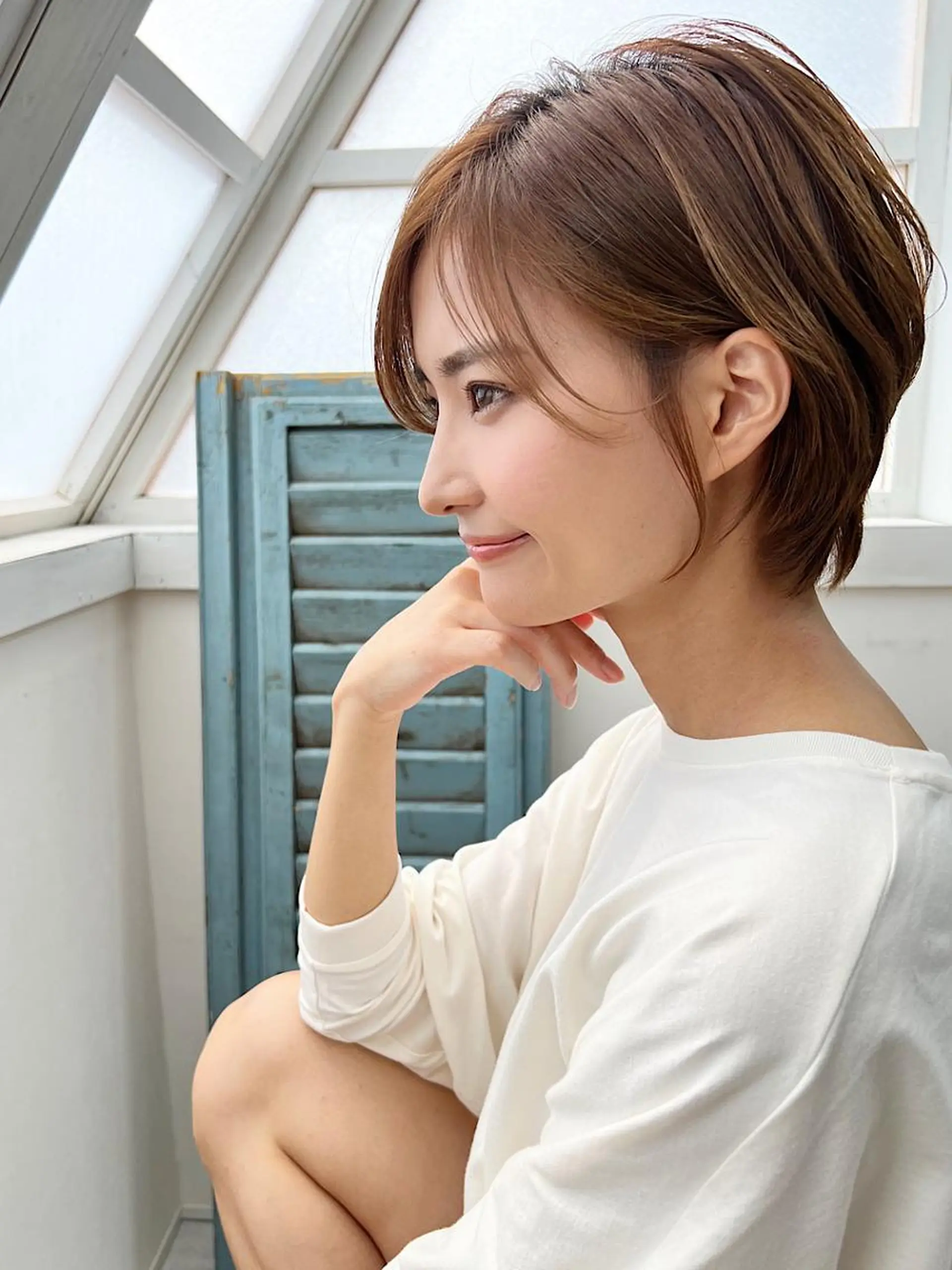 ショート 切りっぱなしボブ ショートボブ ボブ ハイライト シースルーバング バレイヤージュ茅ヶ崎 オオタ カズキのヘアスタイル