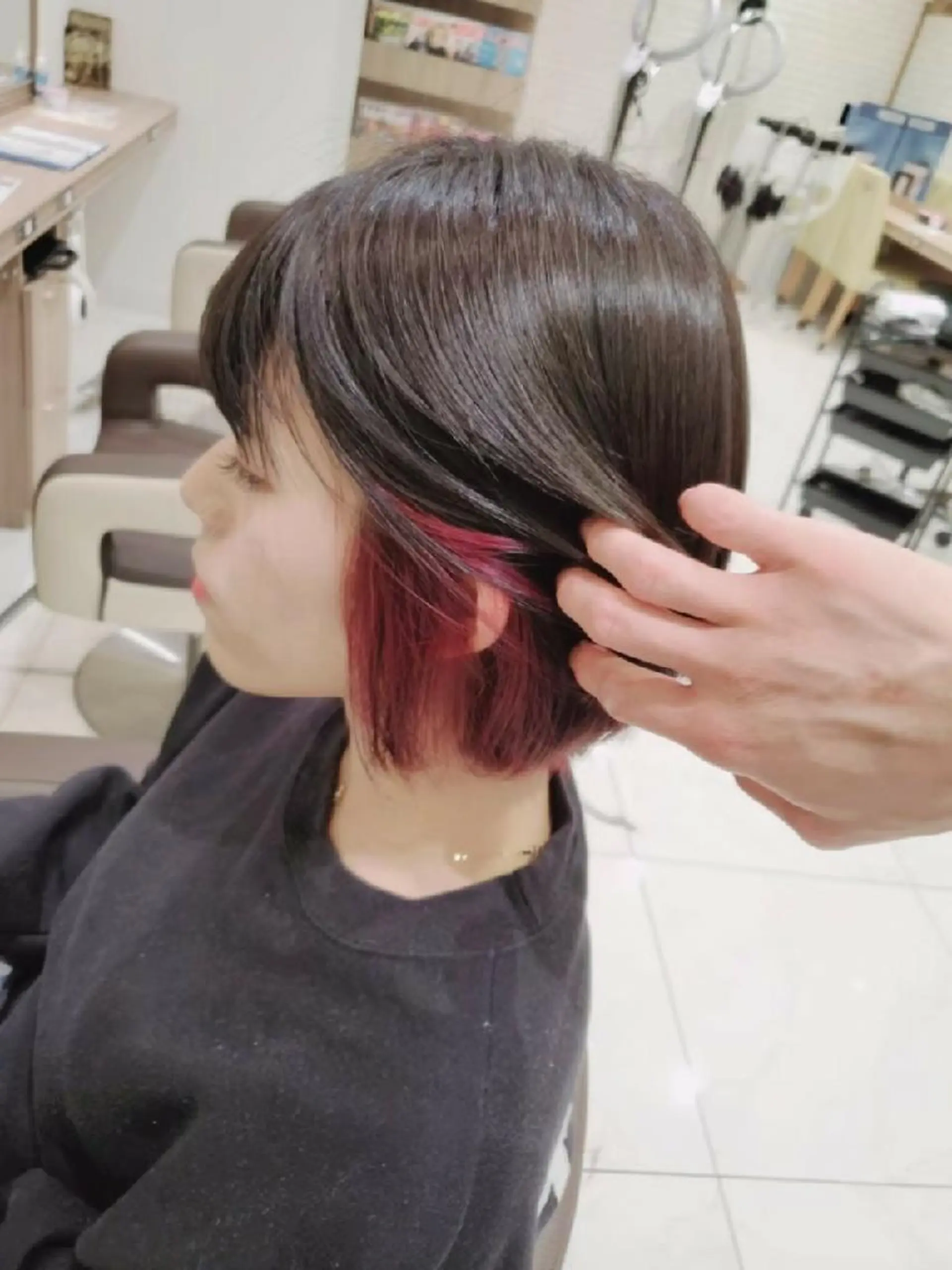 ショート カラー ブリーチ グレージュ イルミナカラー 中村 和貴のヘアスタイル