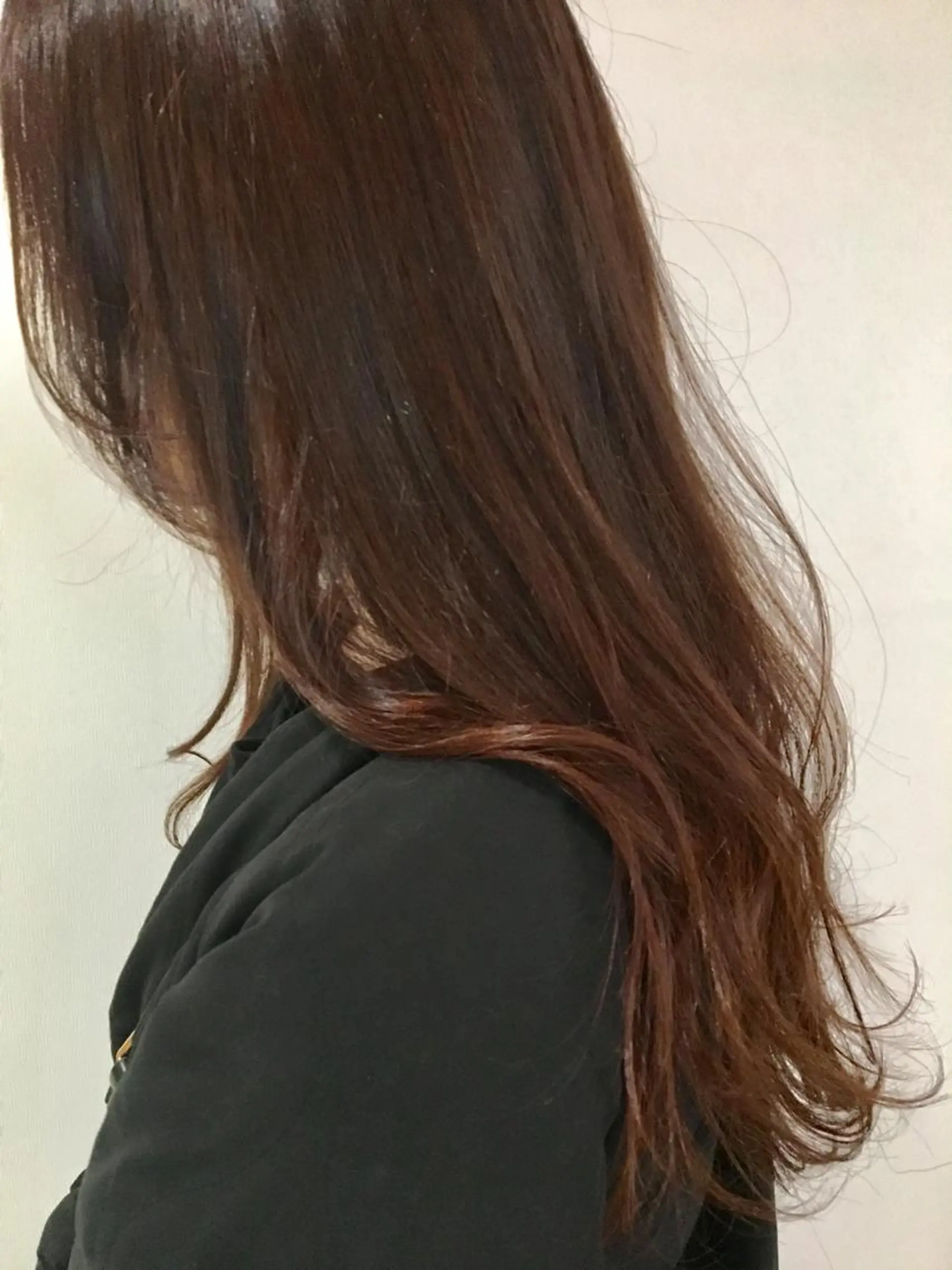 ロング カラー 三浦 瑠璃のヘアスタイル