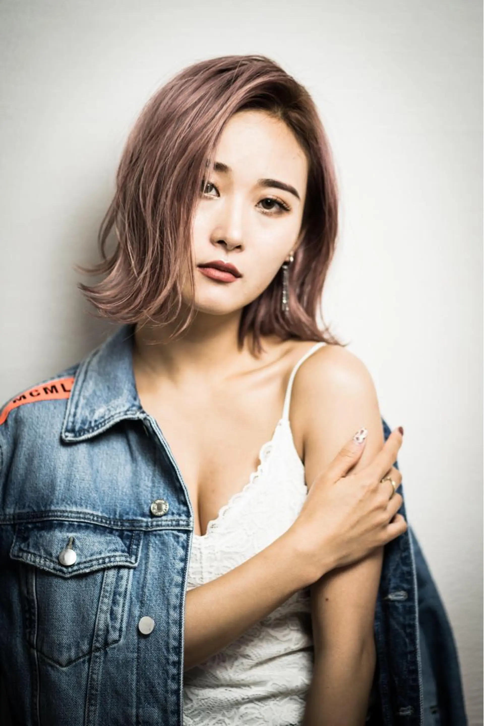 カラー アッシュ ピンクカラー ピンクアッシュ カット ヘアカラー 松本 明日可のヘアスタイル