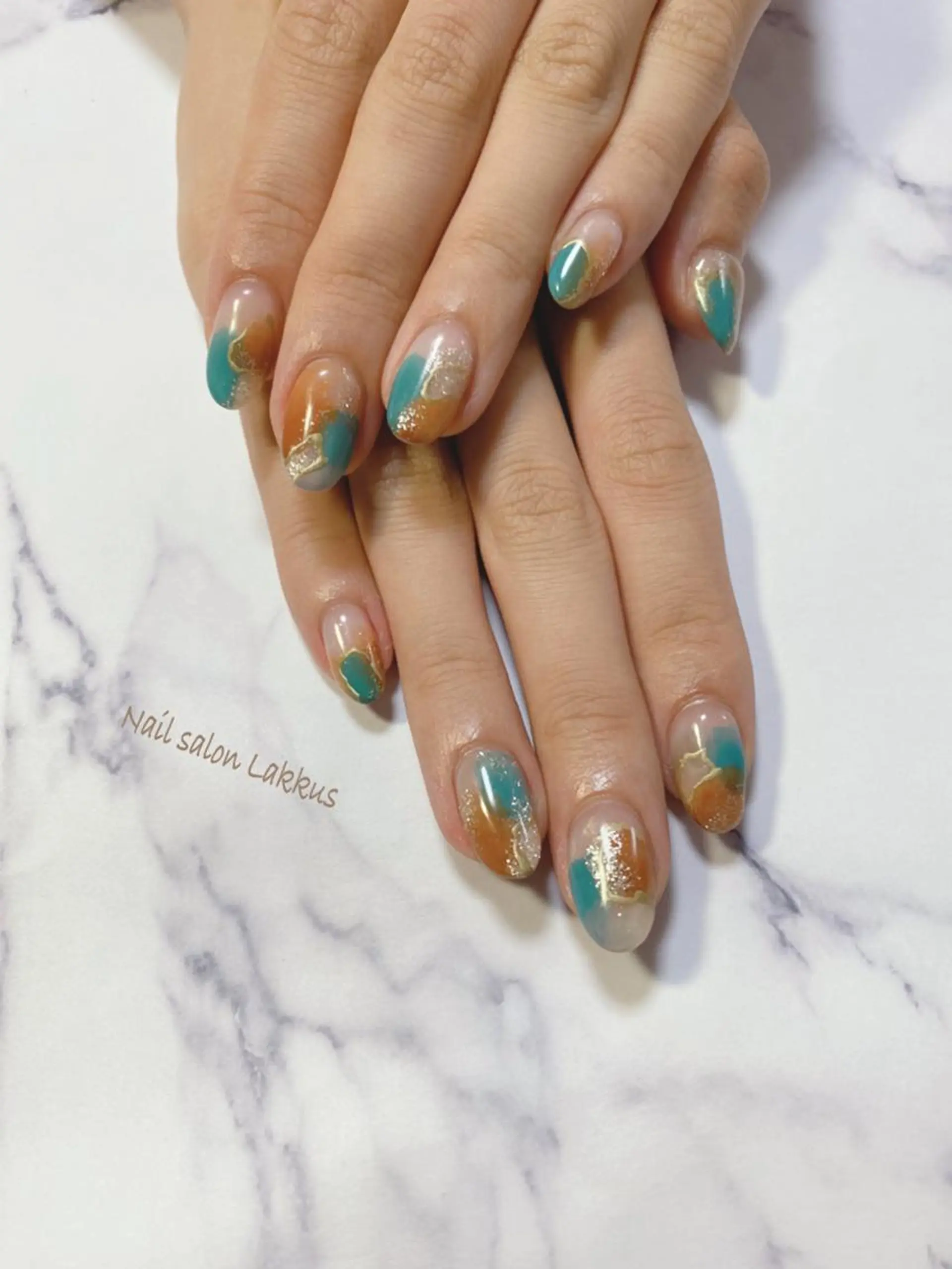 ネイル Lakkus T－CHIのネイルデザイン