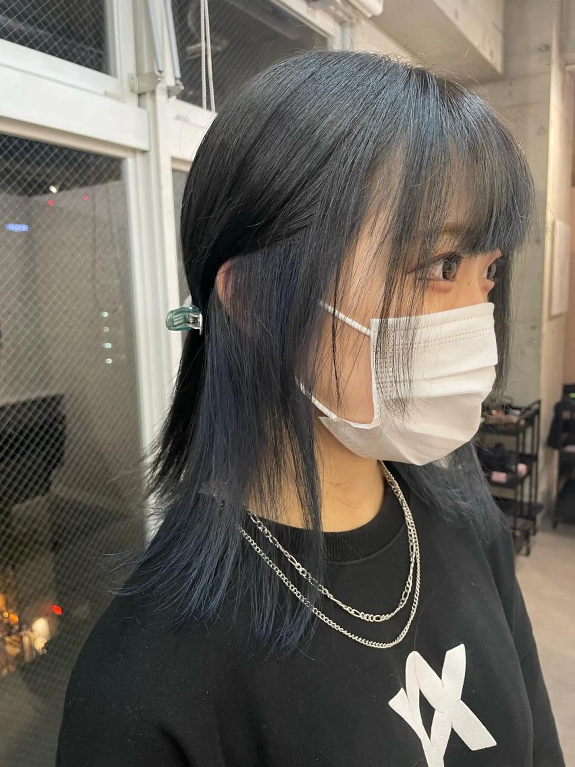セミロング カラー ブルーカラー lani hair salon所属・SHOTO ハイトー ン/デザインカラーのヘアスタイル