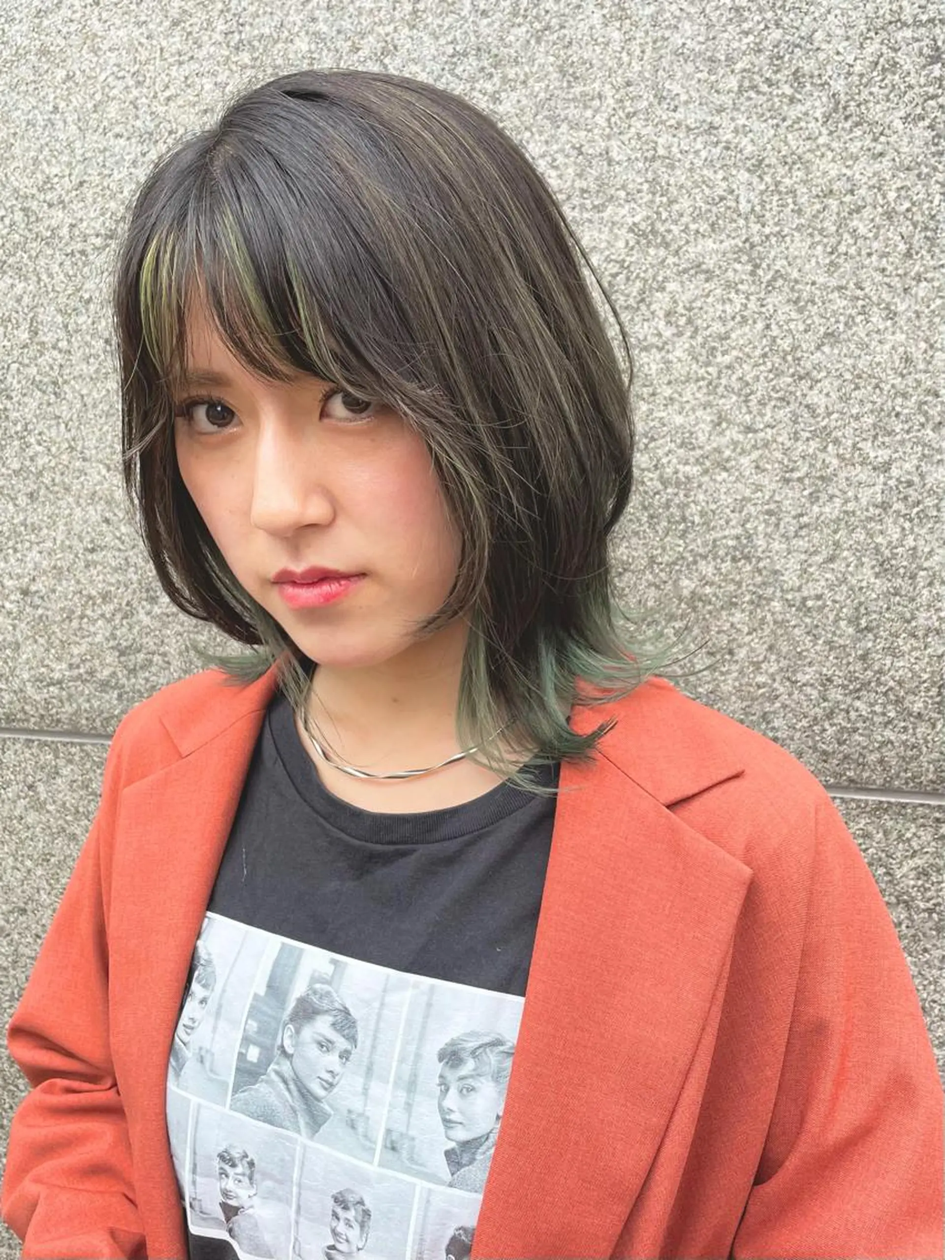 ミディアム カラー カット ヘアカラー トリートメント ショート/レイヤー/ ボブ/縮毛矯正のヘアスタイル