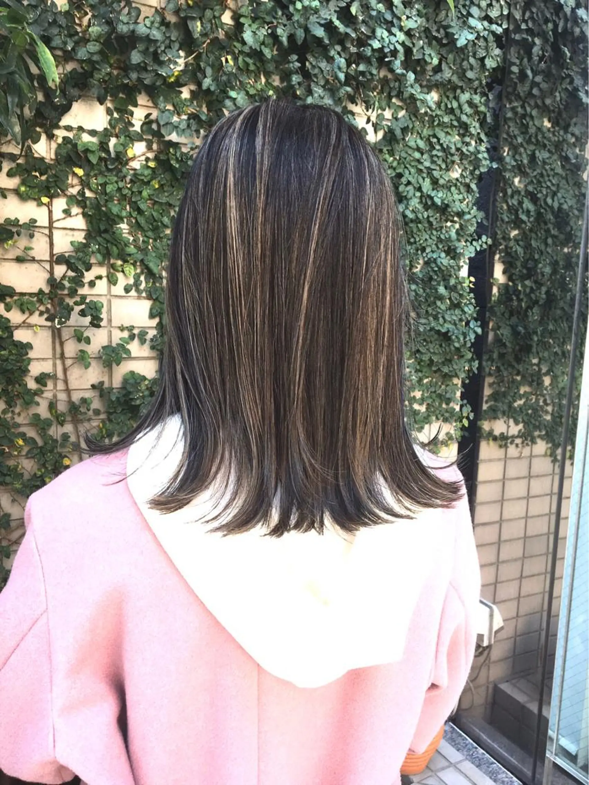 セミロング カラー 切りっぱなしボブ バレイヤージュ ハイライトカラー ボブ ハイライト 永田〈店長#レイヤー #ウルフ#ハイトーンのヘアスタイル