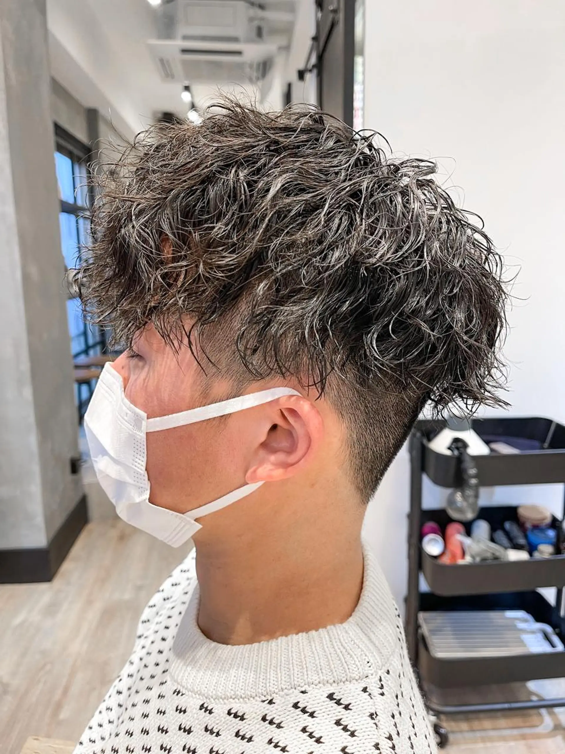 ショート パーマ メンズ メンズパーマ ツイストスパイラルパーマ スパイラルパーマ カット パーマ トリートメント ヘアセット lana hair 新宿 髪質改善トリートメント 新宿三丁目所属・新宿メンズパーマ TAKE曲がる縮毛のヘアスタイル