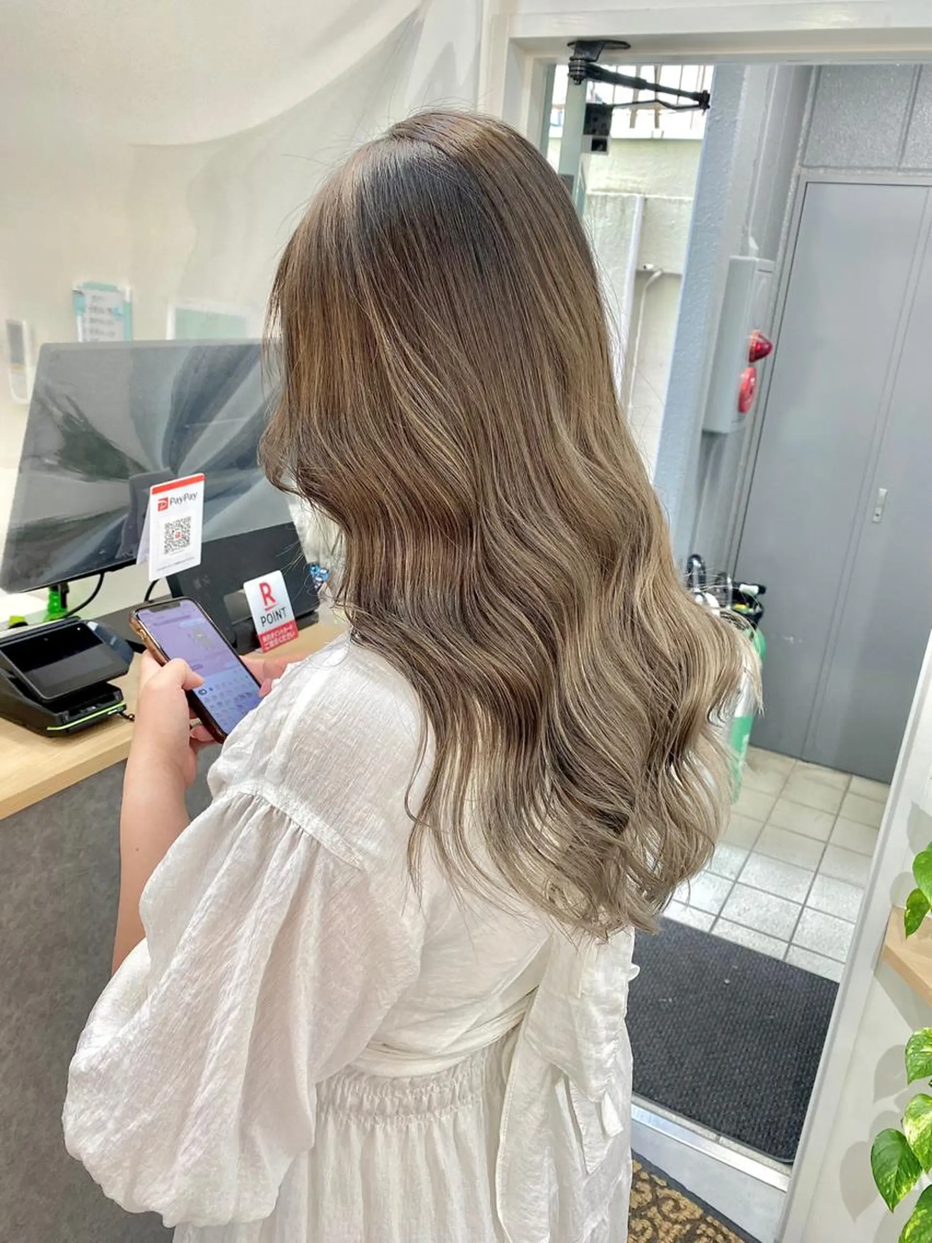 ロング カラー バレイヤージュ レイヤーカット ヘアカラー トリートメント ヘアセット 💘カラー特化美容師 尾崎拓己のヘアスタイル