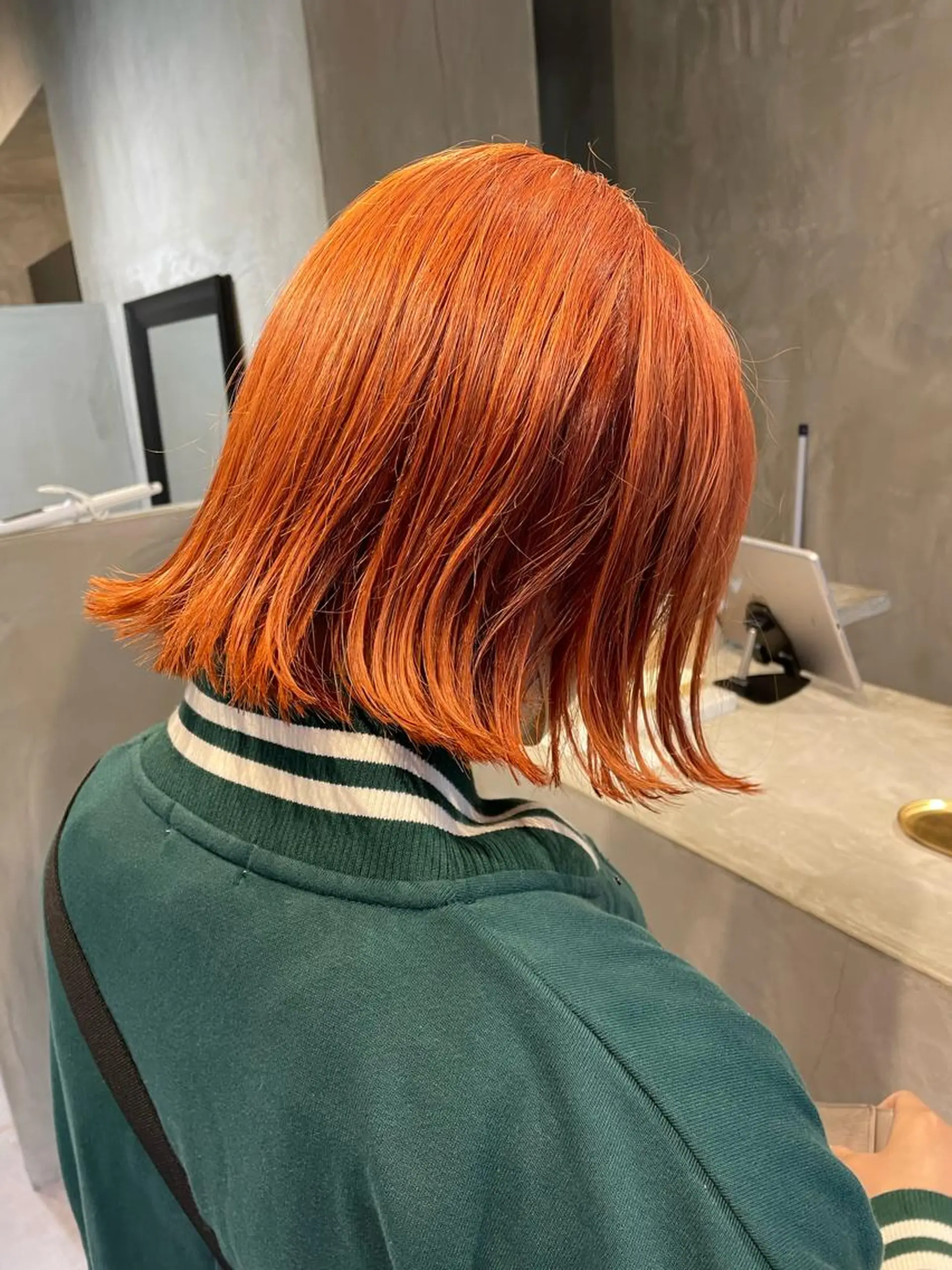 ミディアム カラー ブリーチ オレンジ カット ヘアカラー ヤマモト マイのヘアスタイル