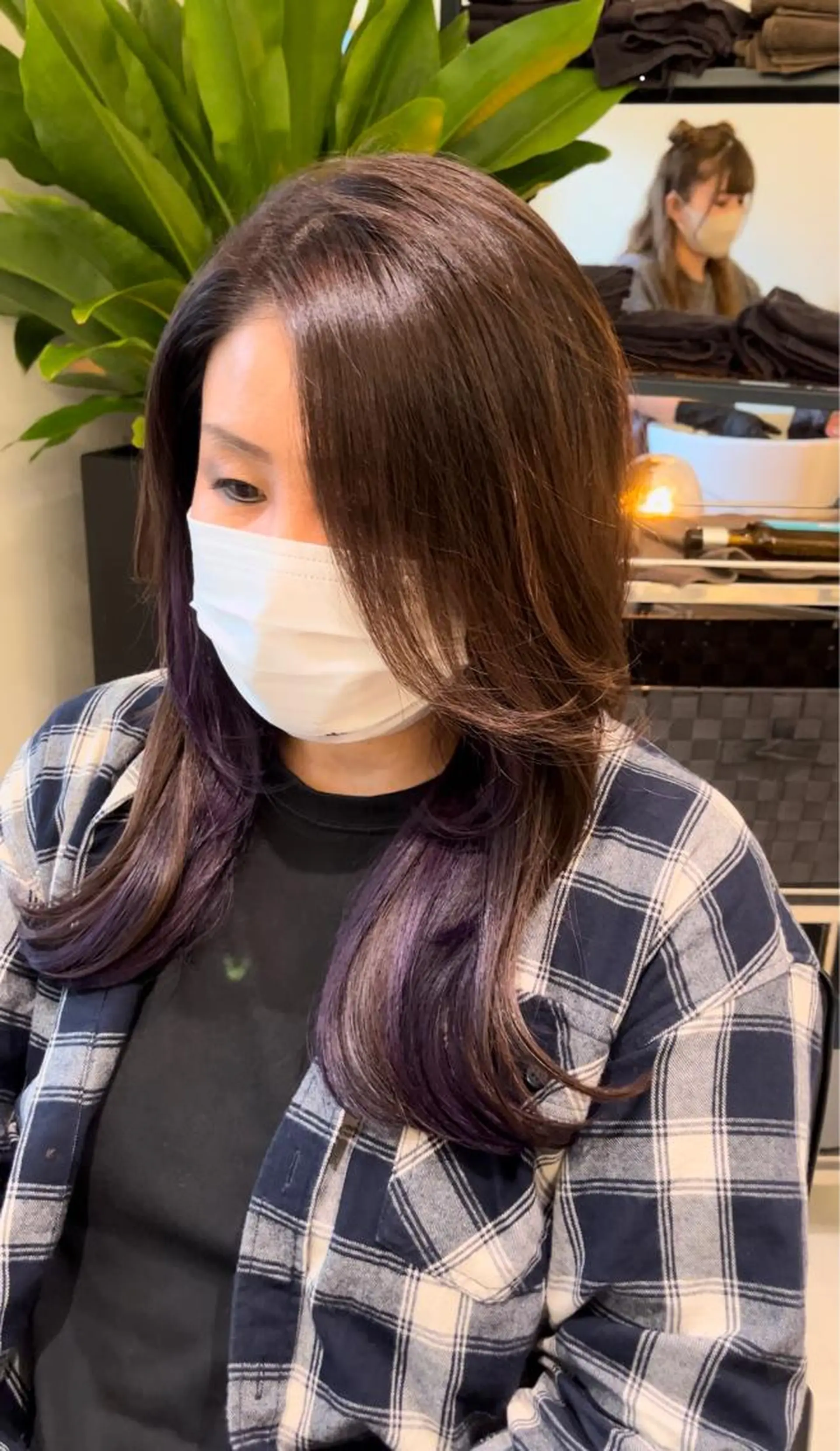 セミロング カラー パープルカラー 韓国風ヘア レイヤーカット GISELAジゼラ所属・手塚 亮汰のヘアスタイル