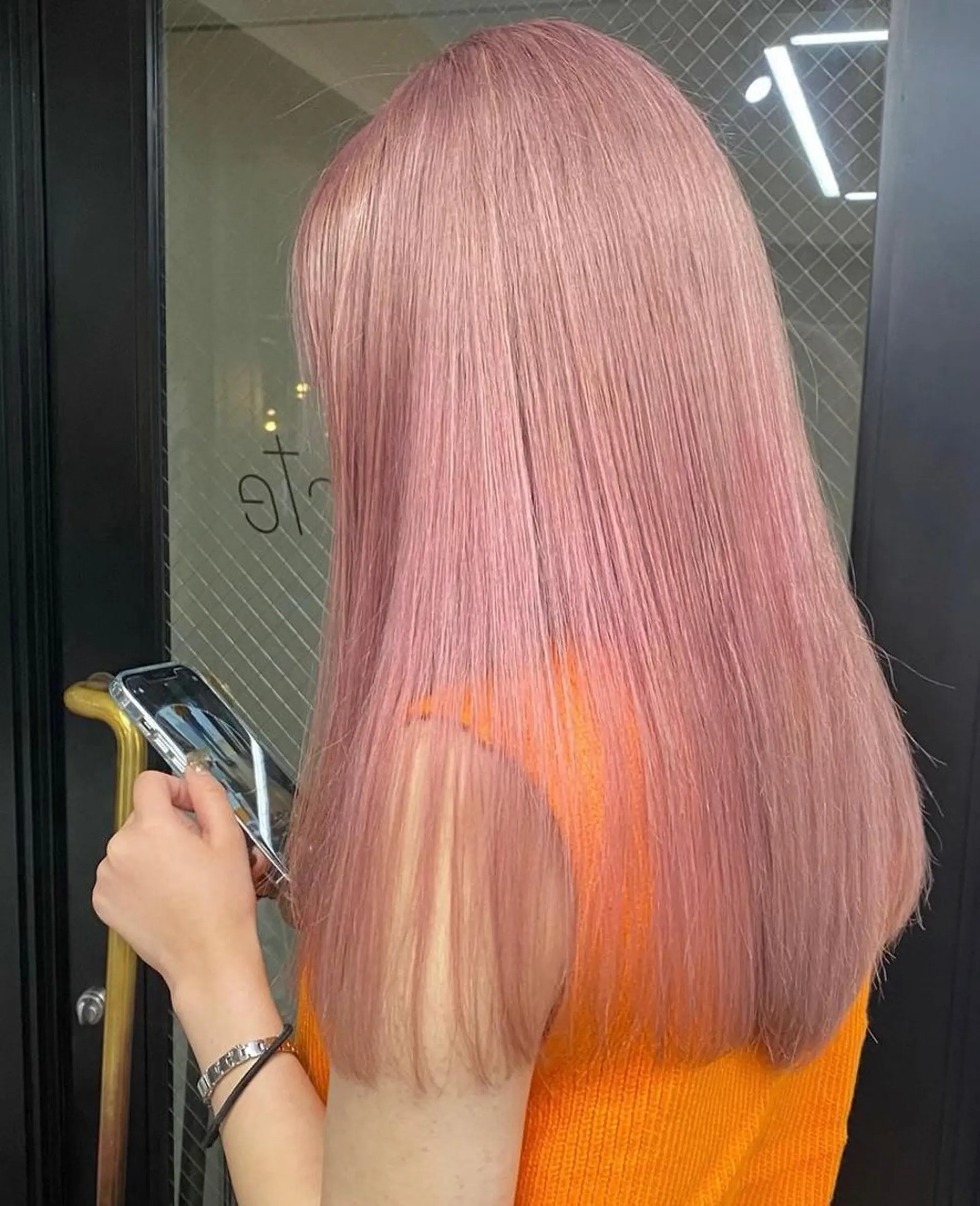 ロング カラー ブリーチ つやカラー🫧柔らか 髪質改善/毛穴整形のヘアスタイル