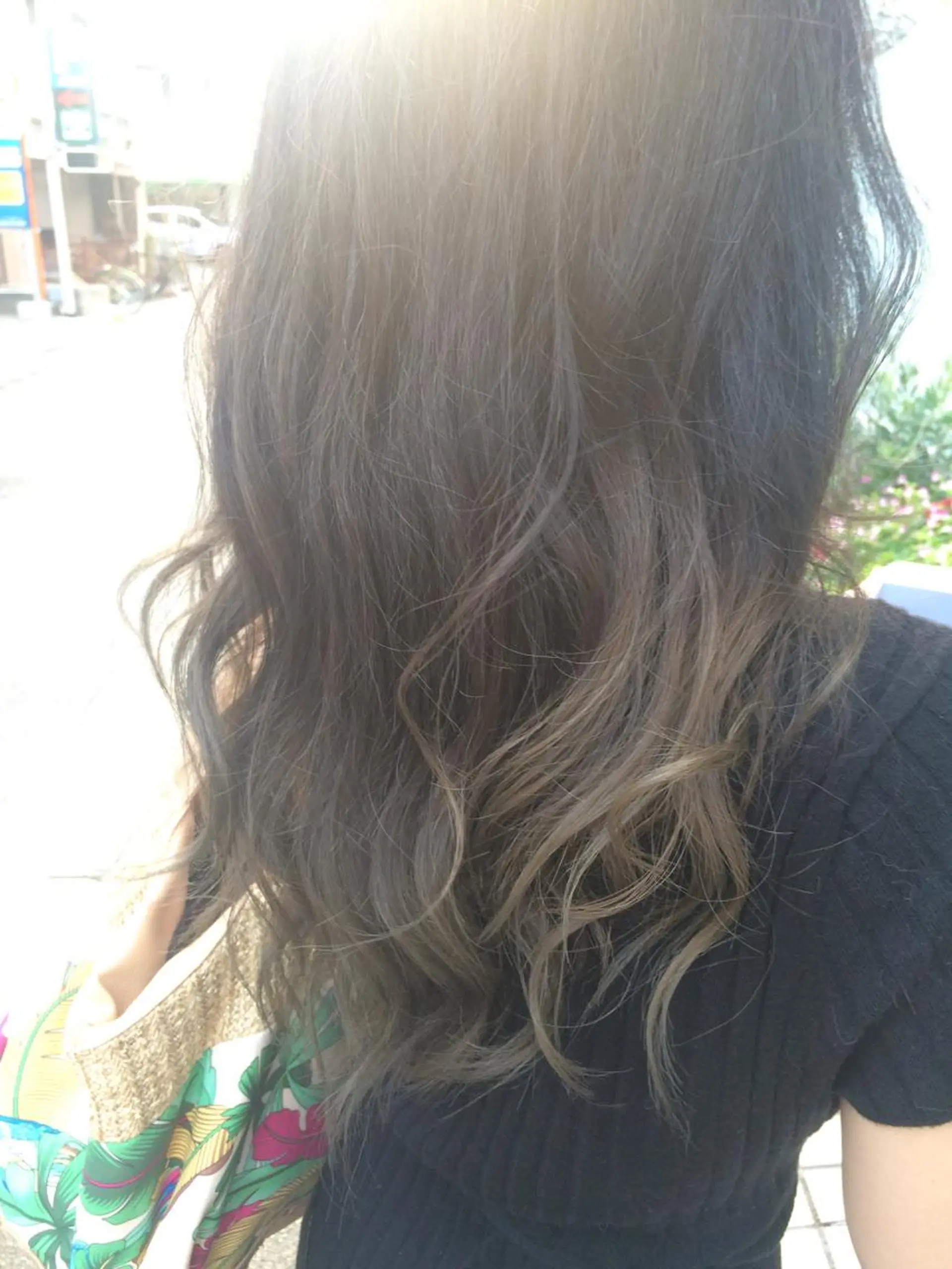 セミロング カラー セミロングパーマ イルミナカラー 山内 聡史のヘアスタイル