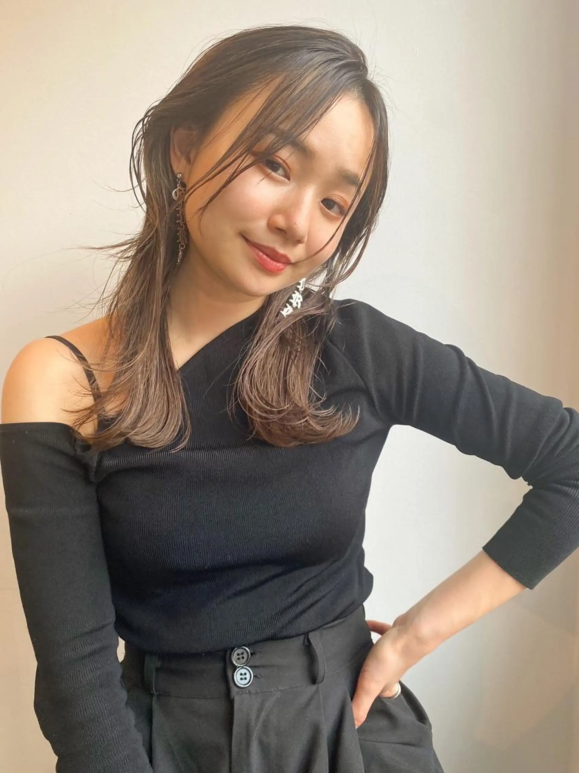 ミディアム エギョモリ 天使の羽バング・フェザーバング ハッシュカット ハイライト タンバルモリ カット ヘアカラー CEINE【セーヌ】 三軒茶屋のヘアスタイル