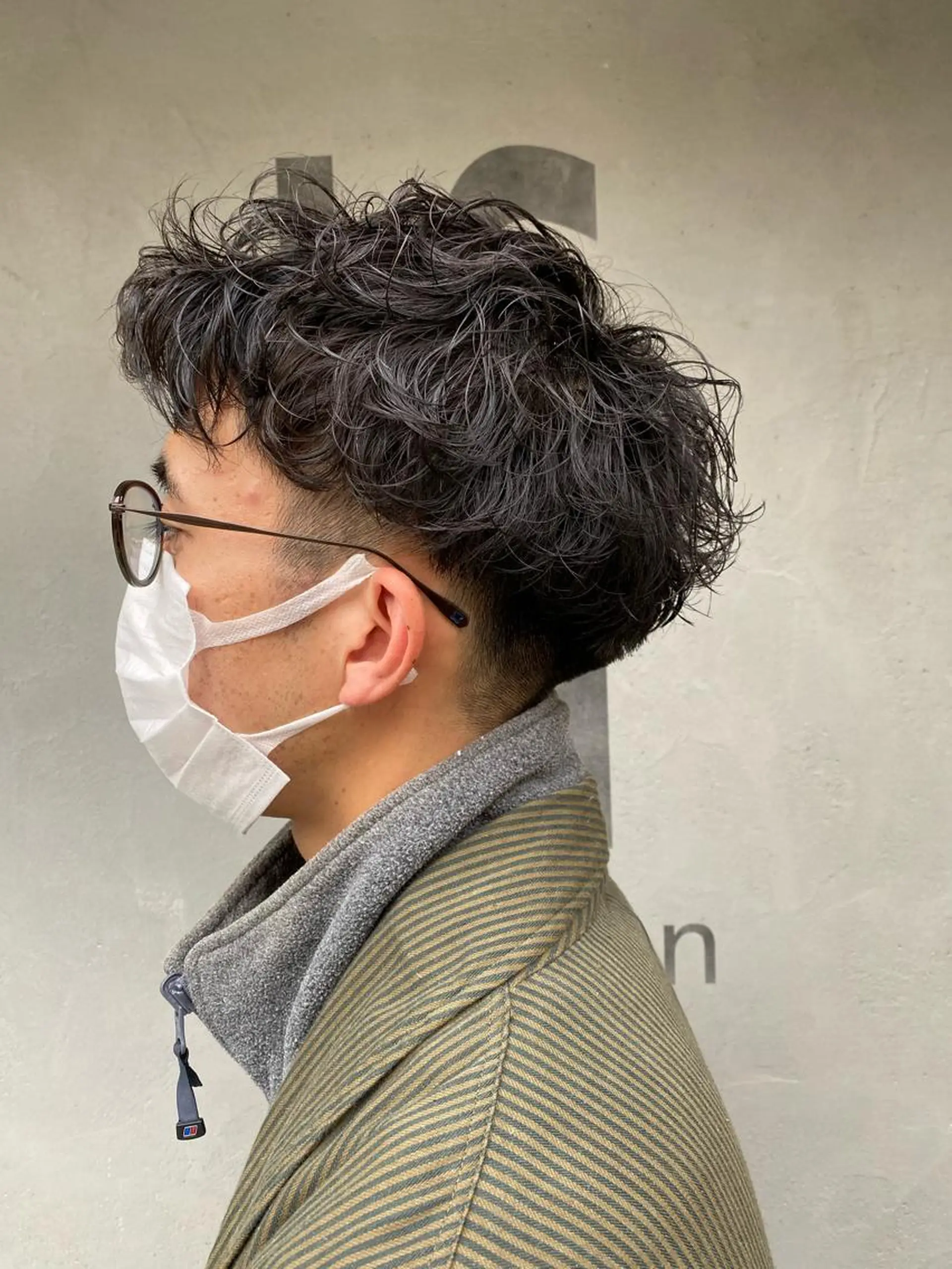 ショート パーマ メンズ メンズパーマ メンズショート ショートヘア カット パーマ トリートメント 久保亮太 /大人ショートのヘアスタイル