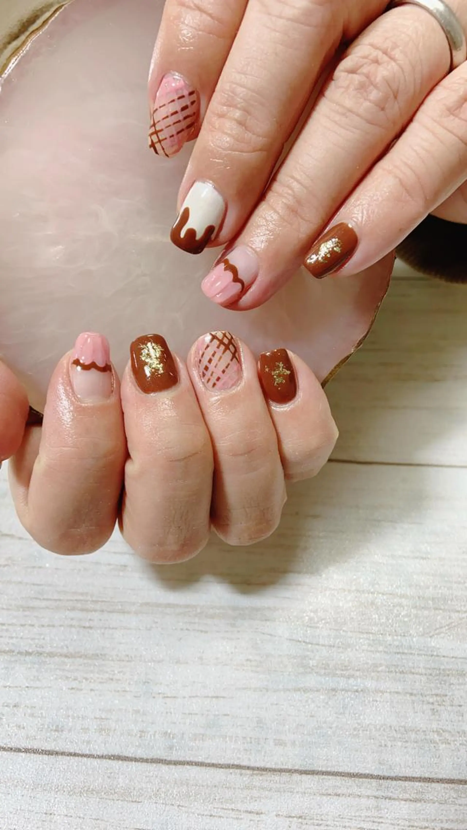 ネイル バレンタイン ハンドネイル フットネイル Lokahi NAILのネイルデザイン