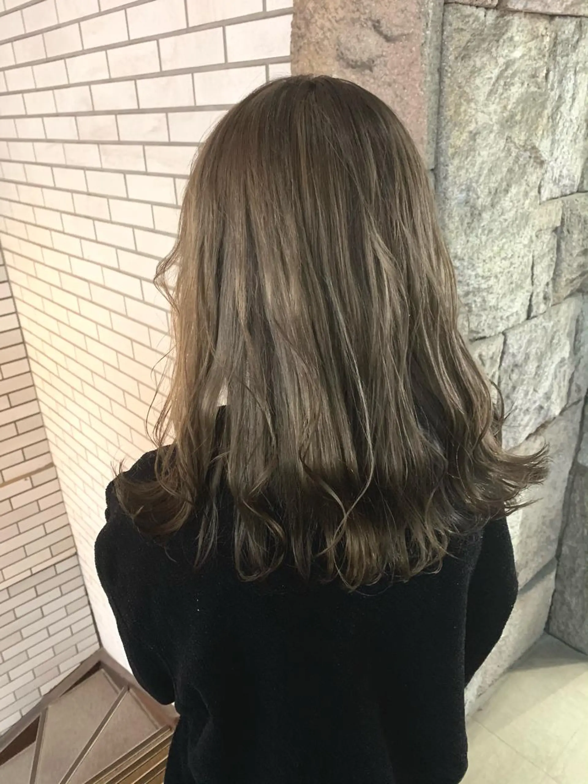ミディアム カット ヘアカラー オージュアソムリエ DAIKI⭐️のヘアスタイル