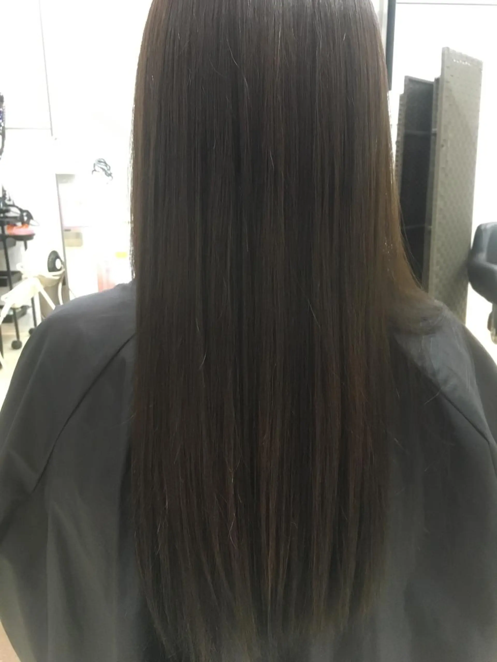 ロング カラー グレージュ 斎藤 みくのヘアスタイル