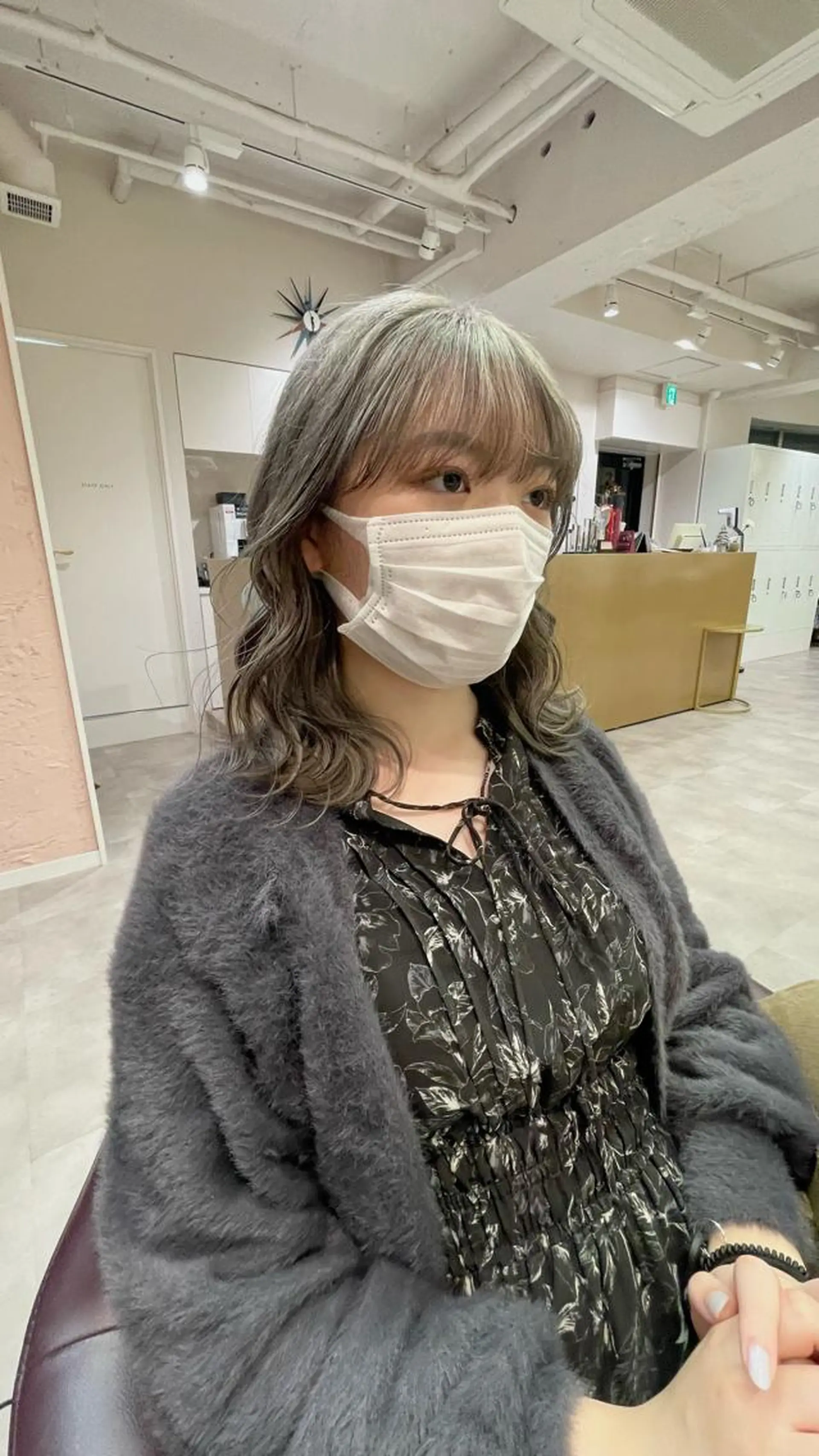 ミディアム カラー 松永 梨央のヘアスタイル