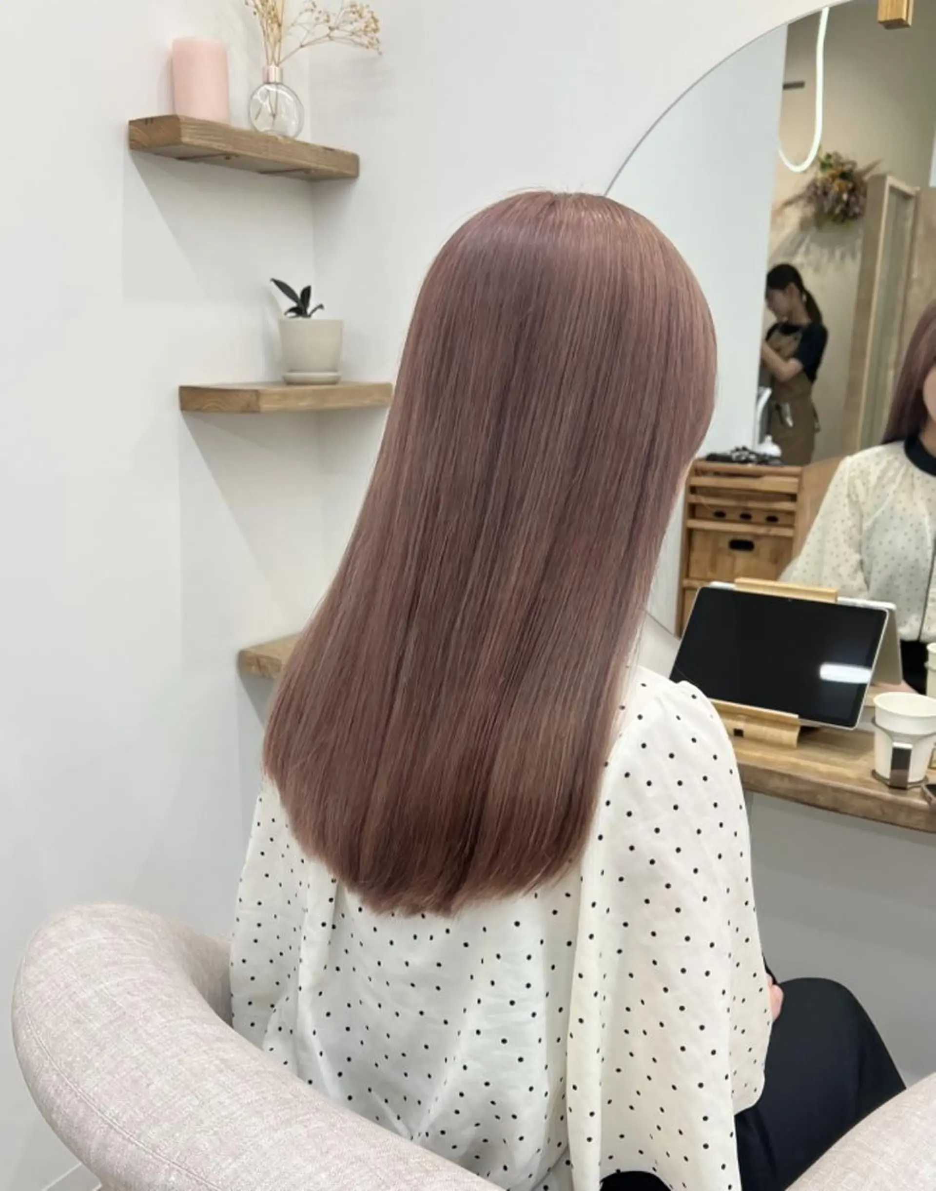 ロング カラー ベージュカラー ブリーチ ピンクカラー ピンクベージュ Ami アミのヘアスタイル