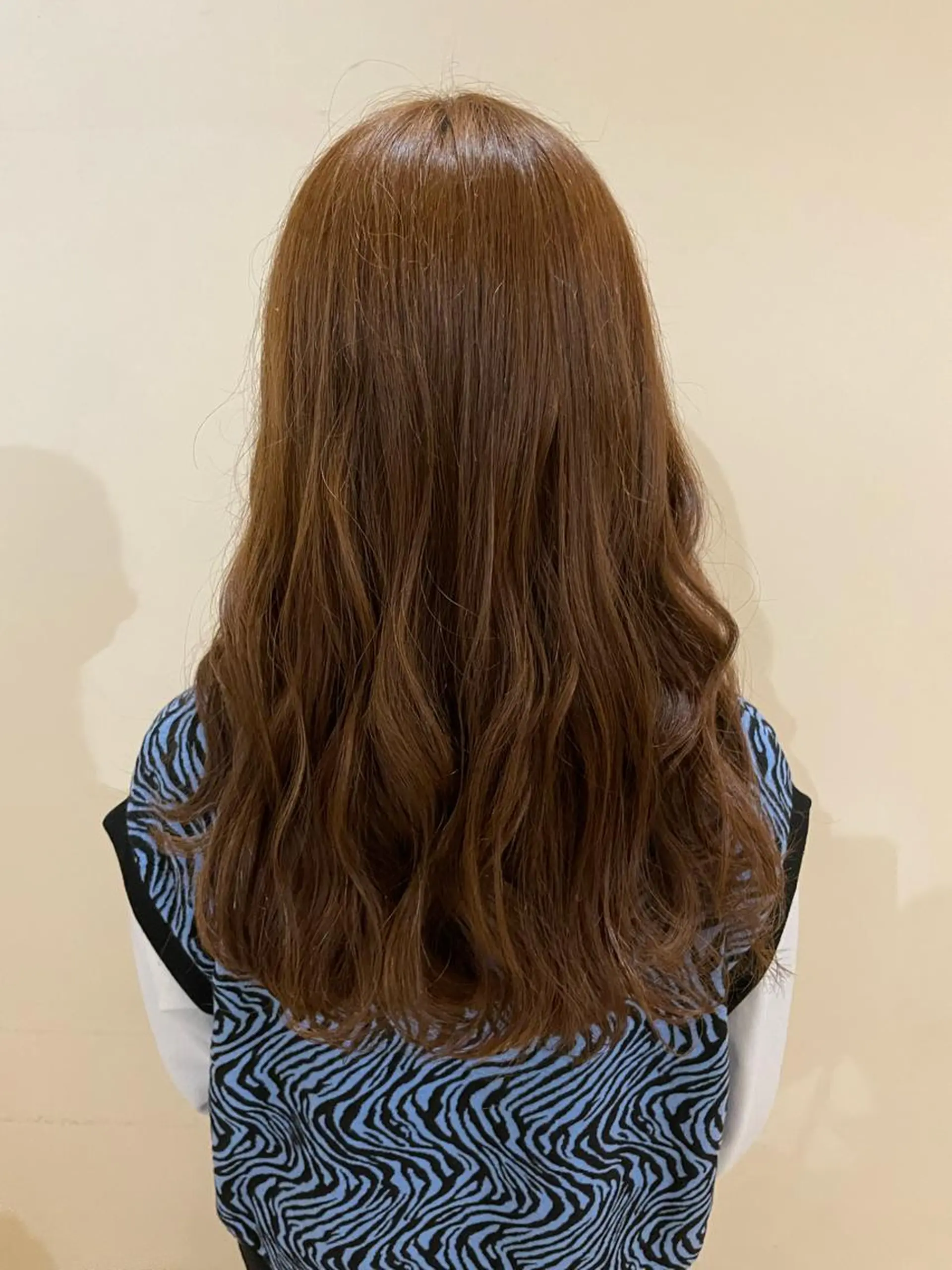 ロング カラー ベージュカラー ブリーチ ブリーチなしカラー オリーブベージュ カット ヘアカラー いまじゅく あおいのヘアスタイル