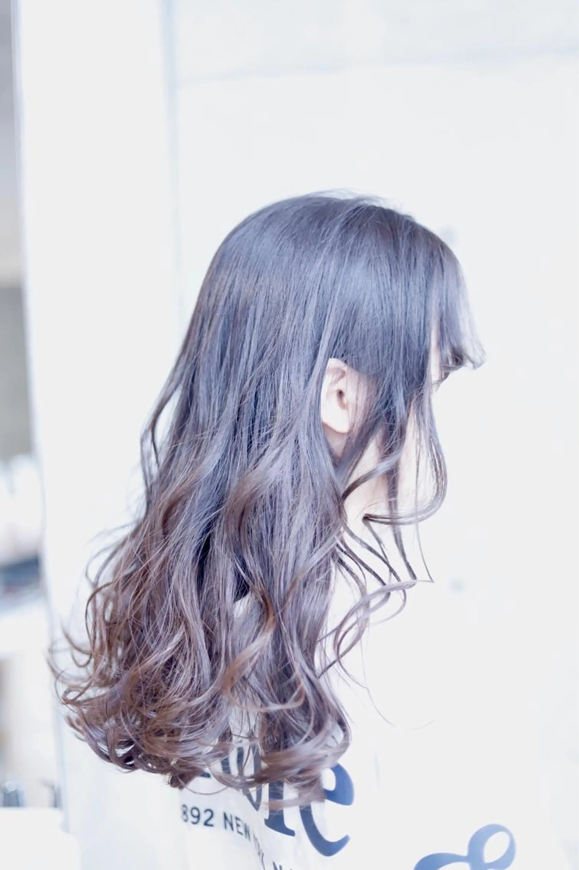 ロング カラー アッシュ ブリーチ グラデーションカラー カット ヘアカラー トリートメント アドミラルYoshi oのヘアスタイル