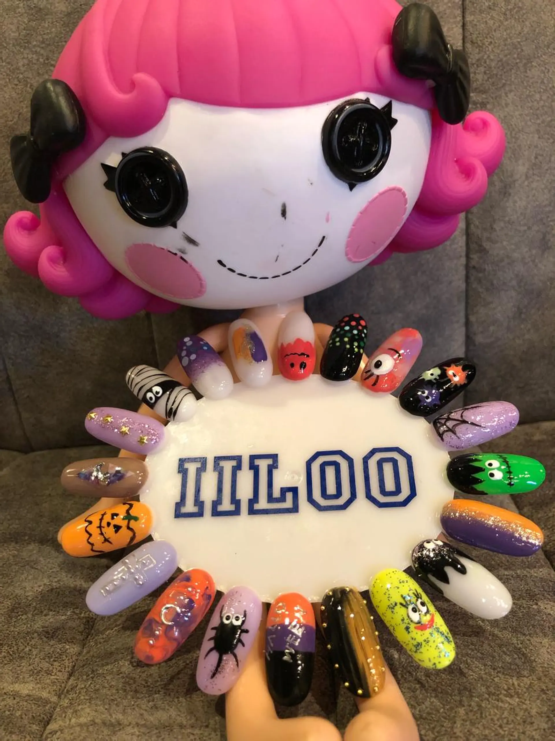 ネイル iiloo aromaworksのネイルデザイン