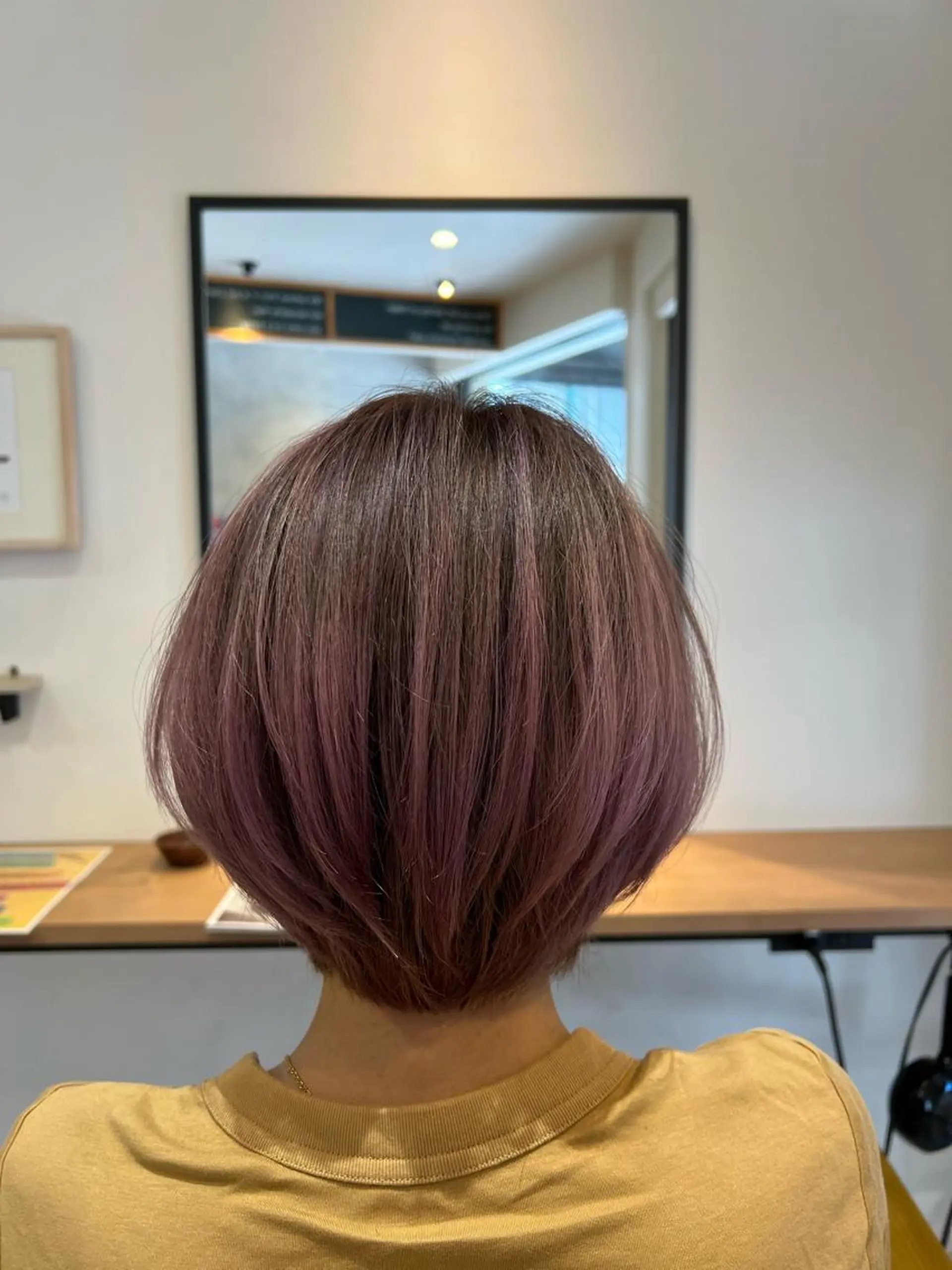 ショート カラー ショートボブ、ハイト ーン特化　/下川のヘアスタイル