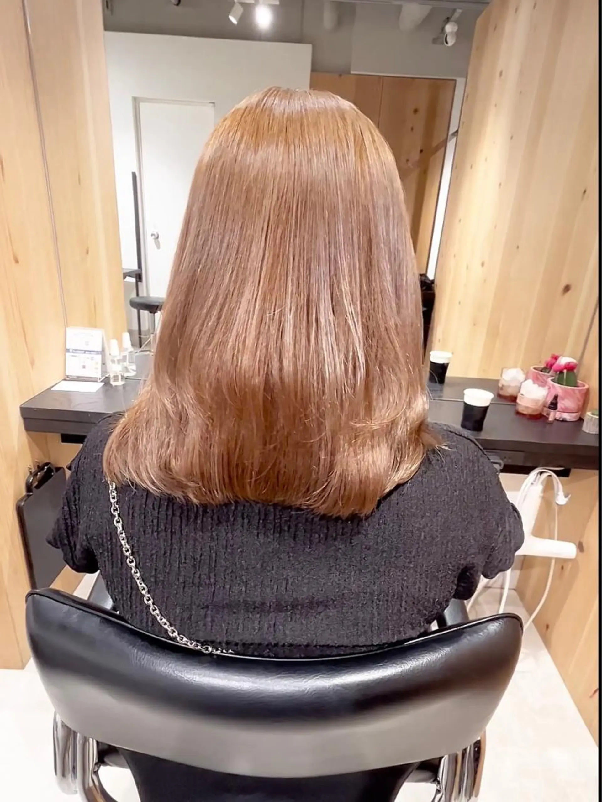 セミロング カラー ブリーチ ヘアカラー ヘッドスパ GO TODAY  SHAIRE  SALON   渋谷モディ所属・スキバサミを使わない カット🌼唯🌼のヘアスタイル