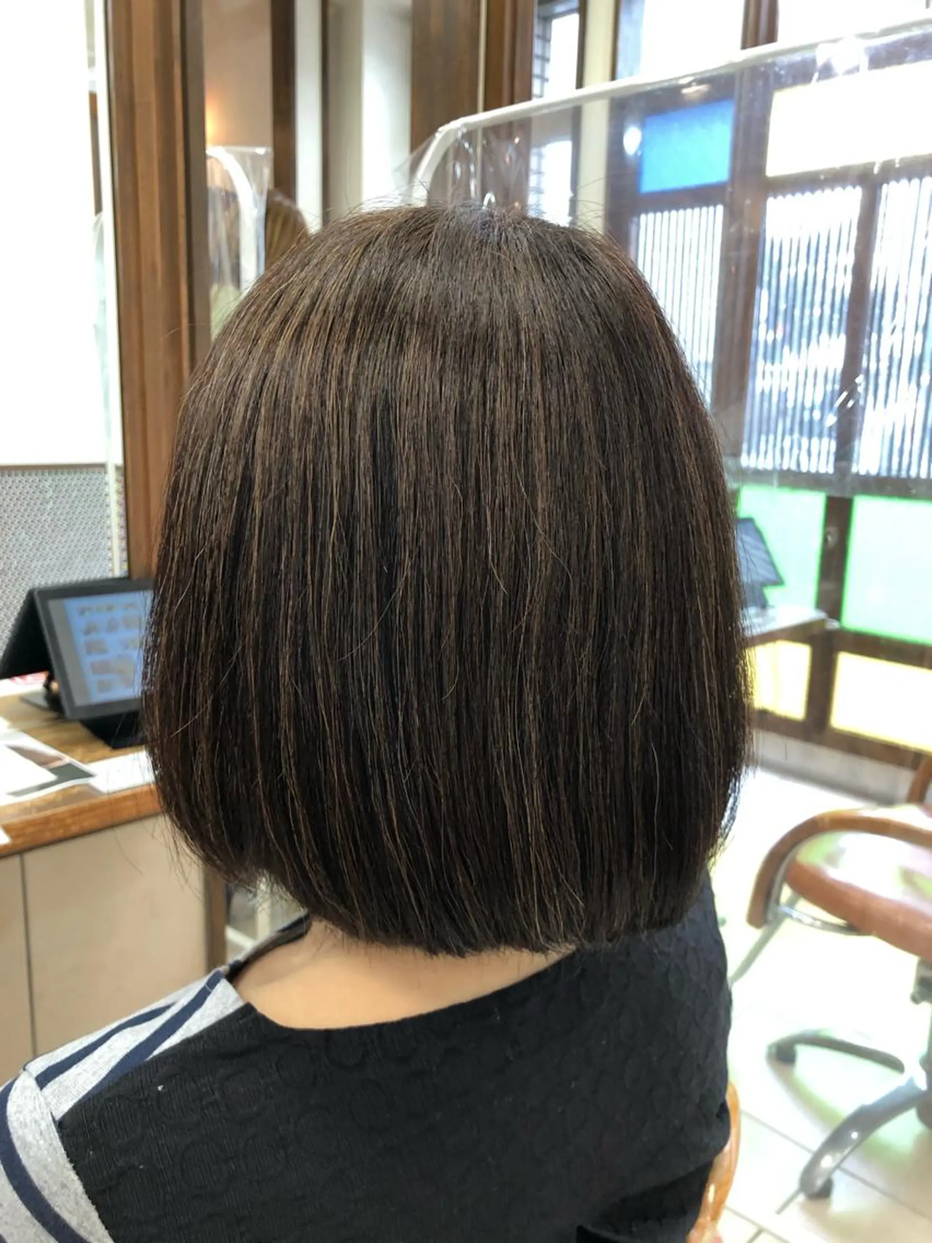 ショート カラー ヘアアレンジ ハイライトカラー ハイライト 白髪ぼかし脱白髪染め 大塚綾のヘアスタイル