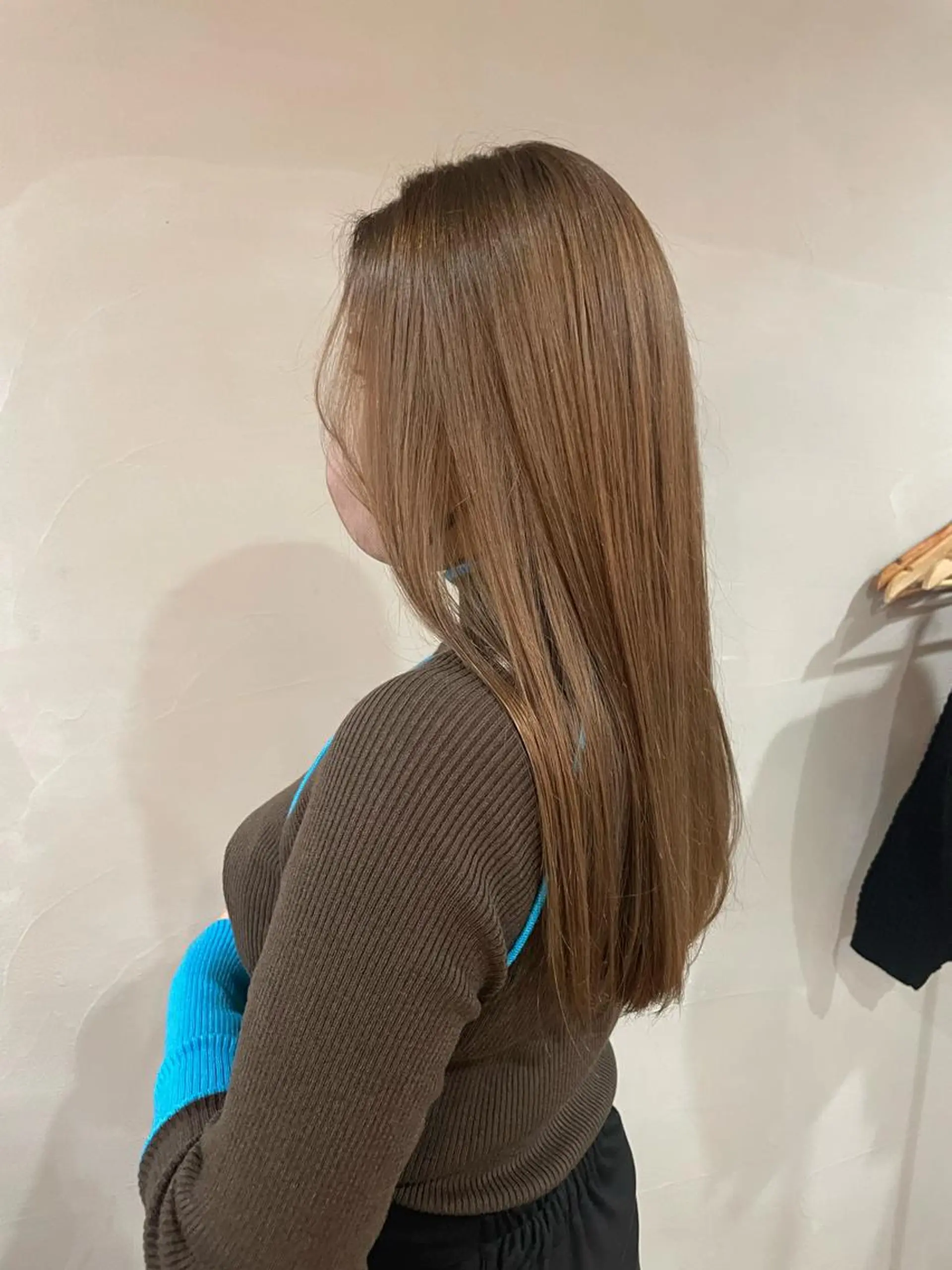 ロング 山本 眞白のヘアスタイル