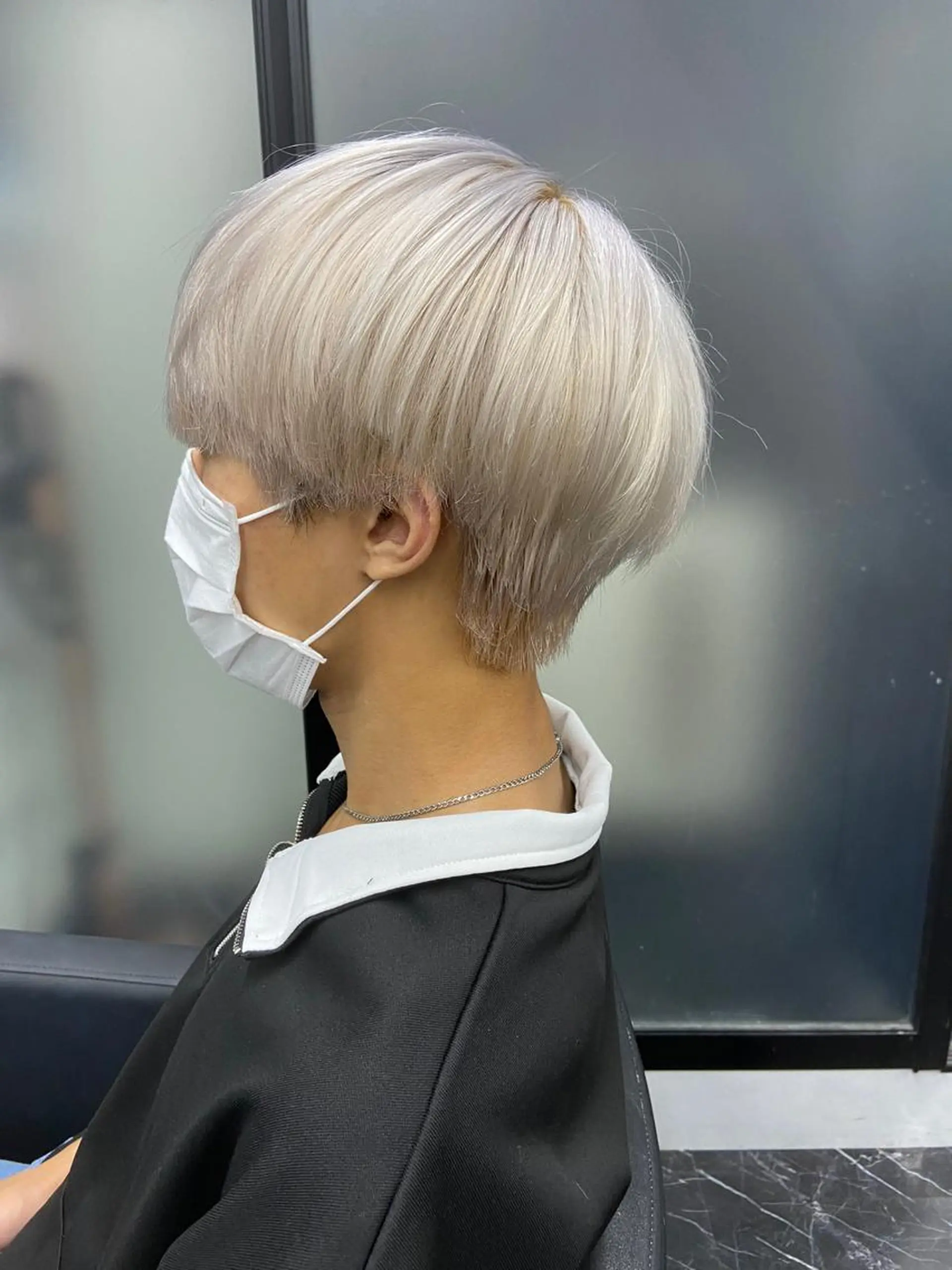 ショート カラー メンズ メンズハイトーン ハイトーンカラー ヘアカラー トリートメント ミルボンAujua認定サロン Ria  OSAKA 梅田所属・メンズ、エクステ特化 Ryuのヘアスタイル