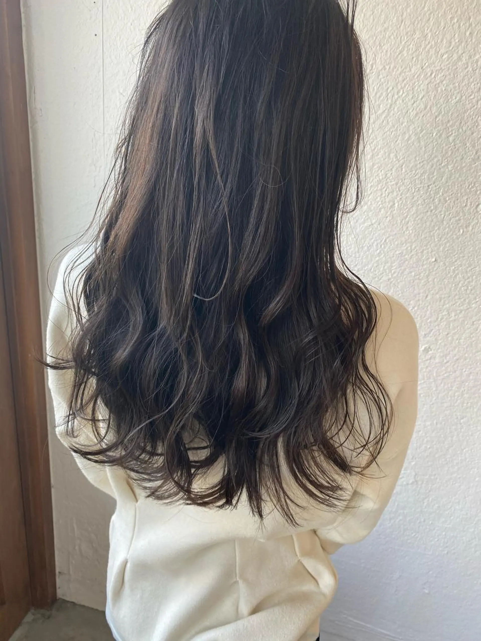 ロング カラー ブラウンカラー チョコレートブラウン 入江 志穂のヘアスタイル