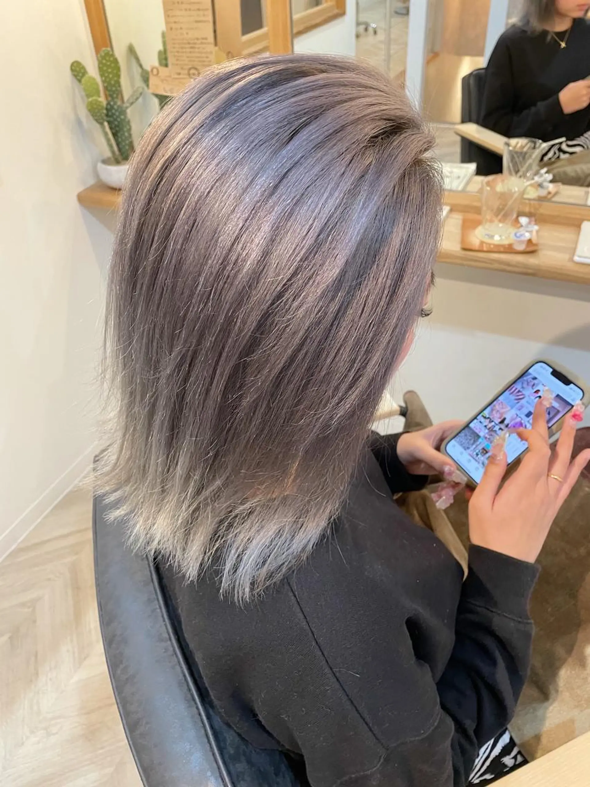 カラー ブリーチ ラベンダーカラー シルバー Matsubara asuka  ☪︎のヘアスタイル