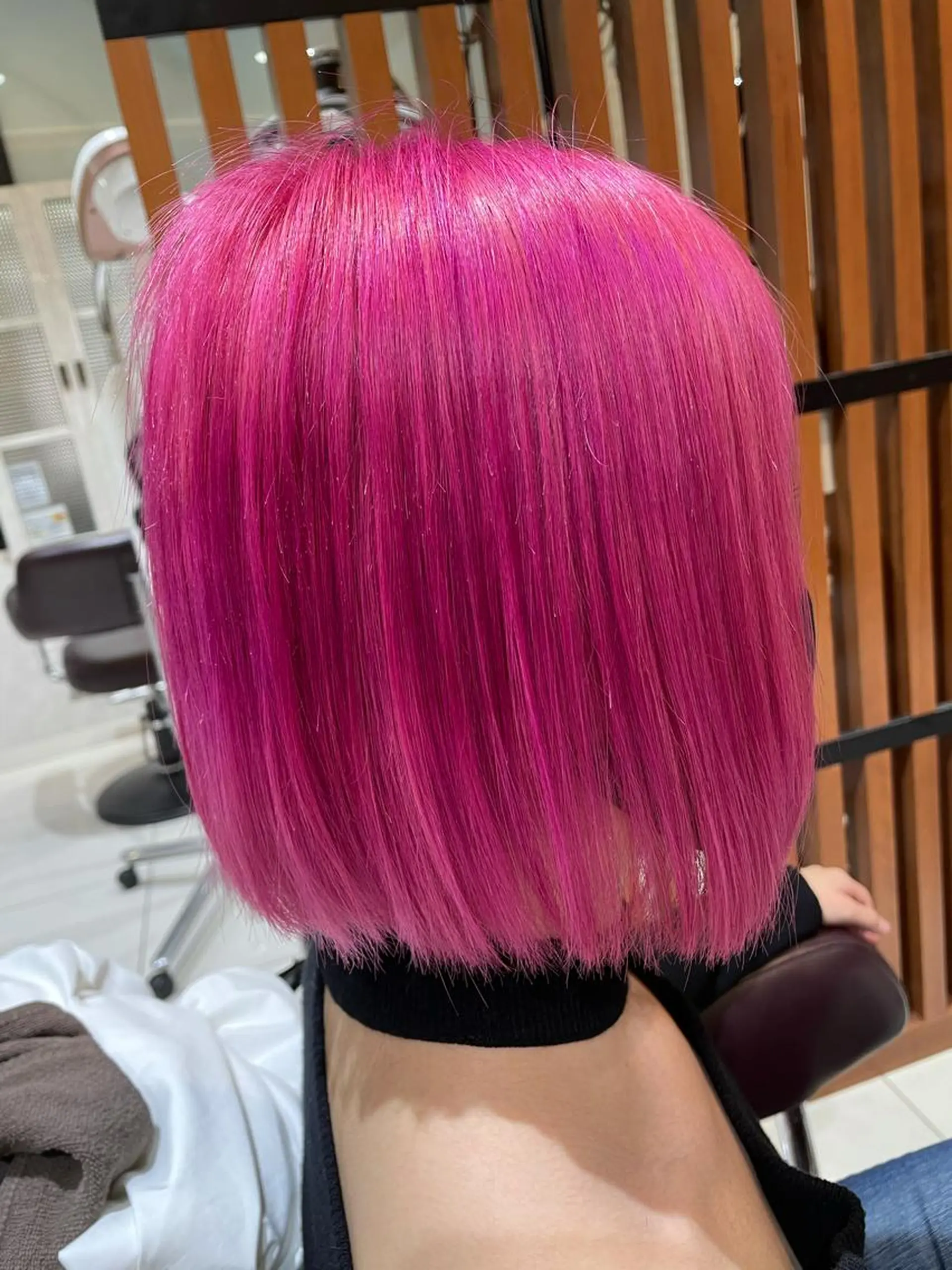 ミディアム 切りっぱなしボブ ボブ 外ハネヘア ヘアカラー トリートメント イーラ栄所属・Topstylist 髪質改善縮毛矯正山本のヘアスタイル
