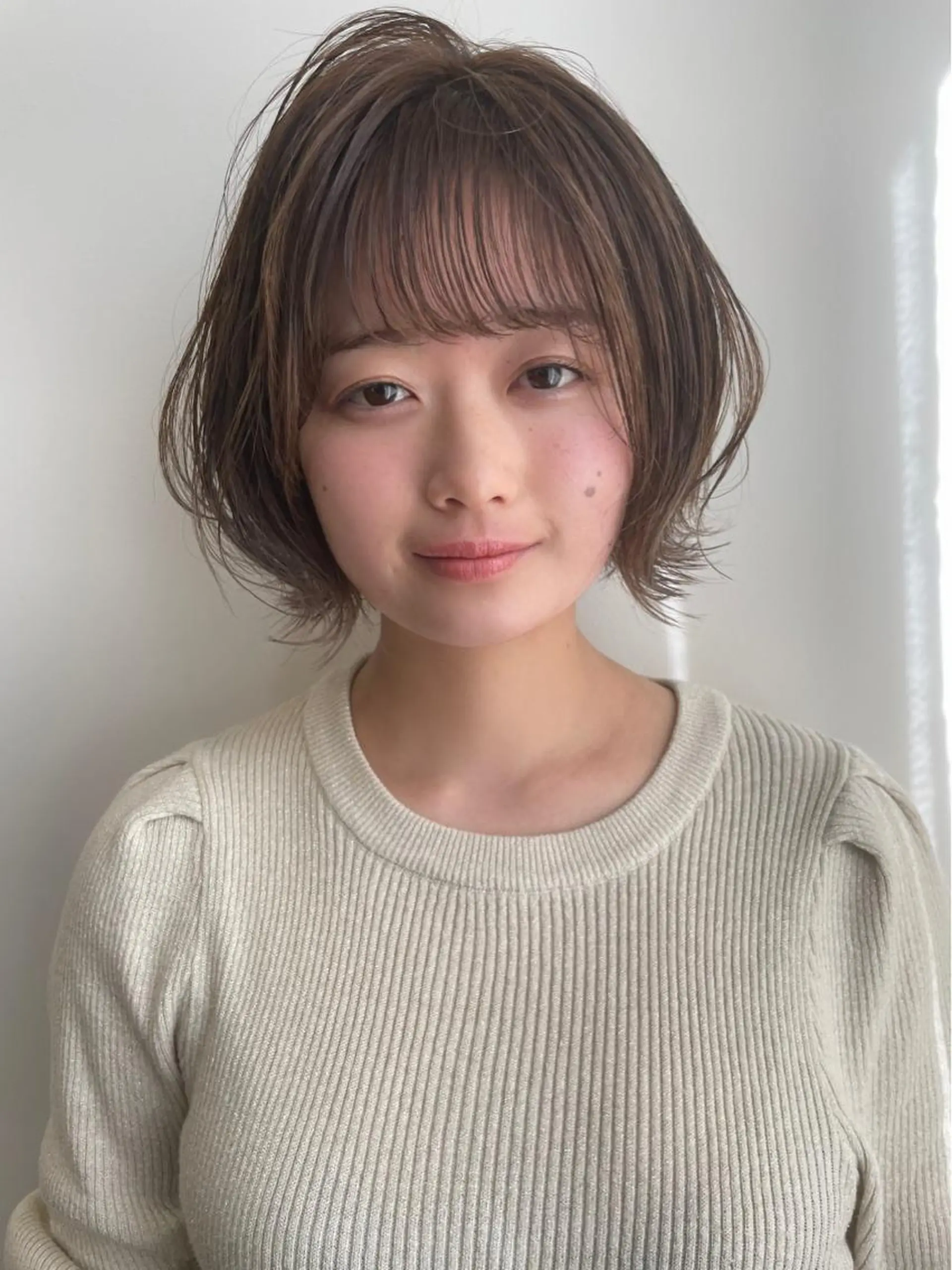 ショート ioe 茶屋町のヘアスタイル