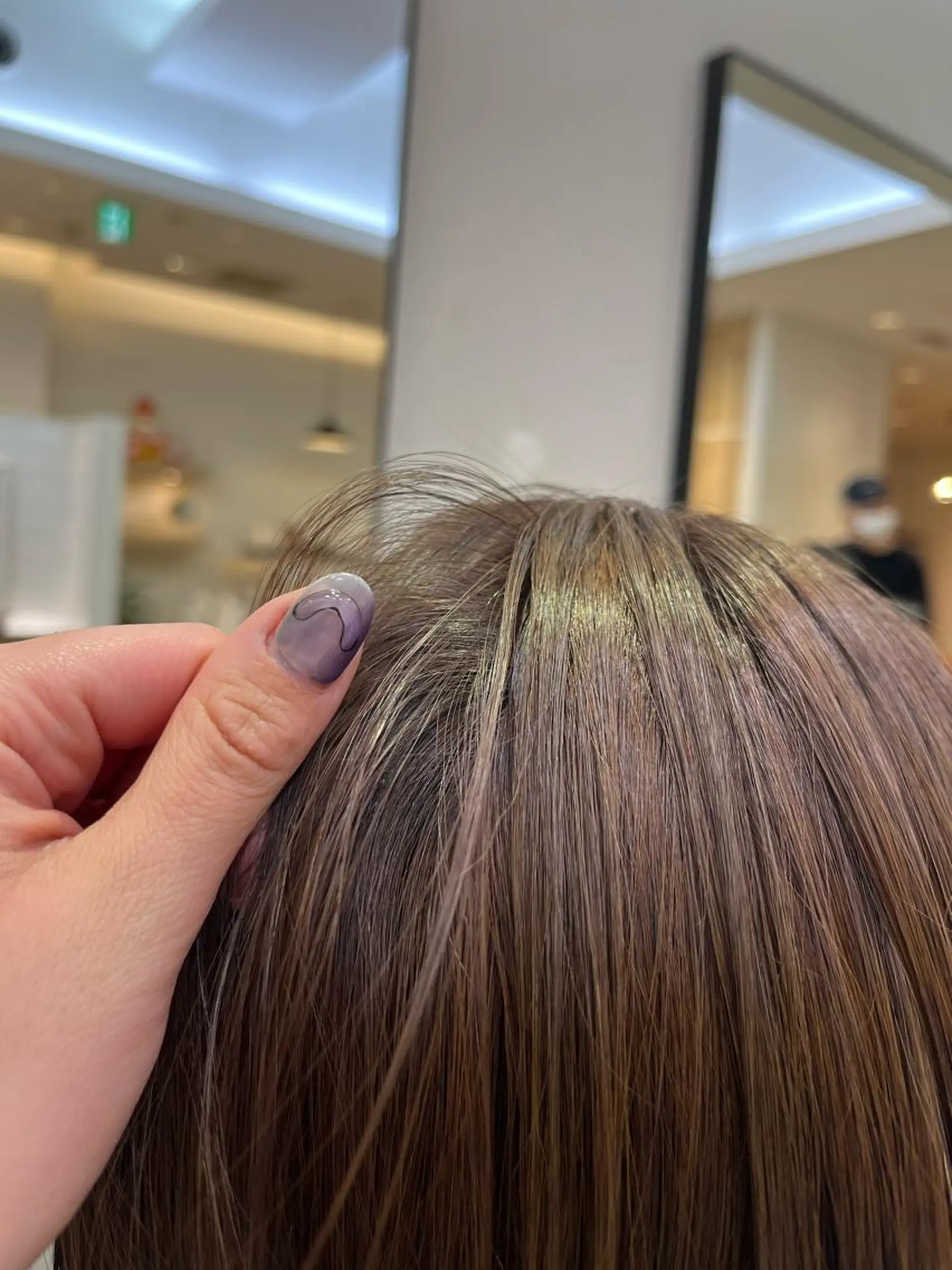 ミディアム カット ヘアカラー コテ巻き風パーマ🫧 麻尋のヘアスタイル
