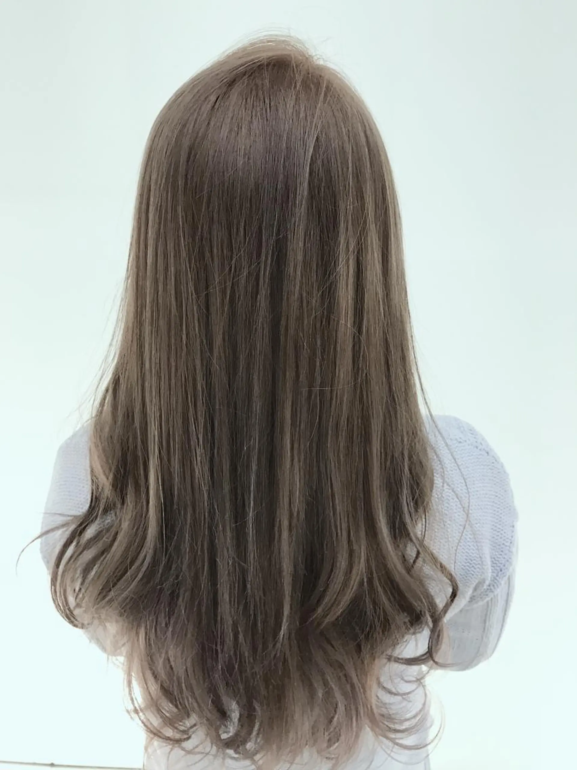 ロング カラー ベージュカラー ブリーチ Lee枚方所属・今里 弘樹のヘアスタイル
