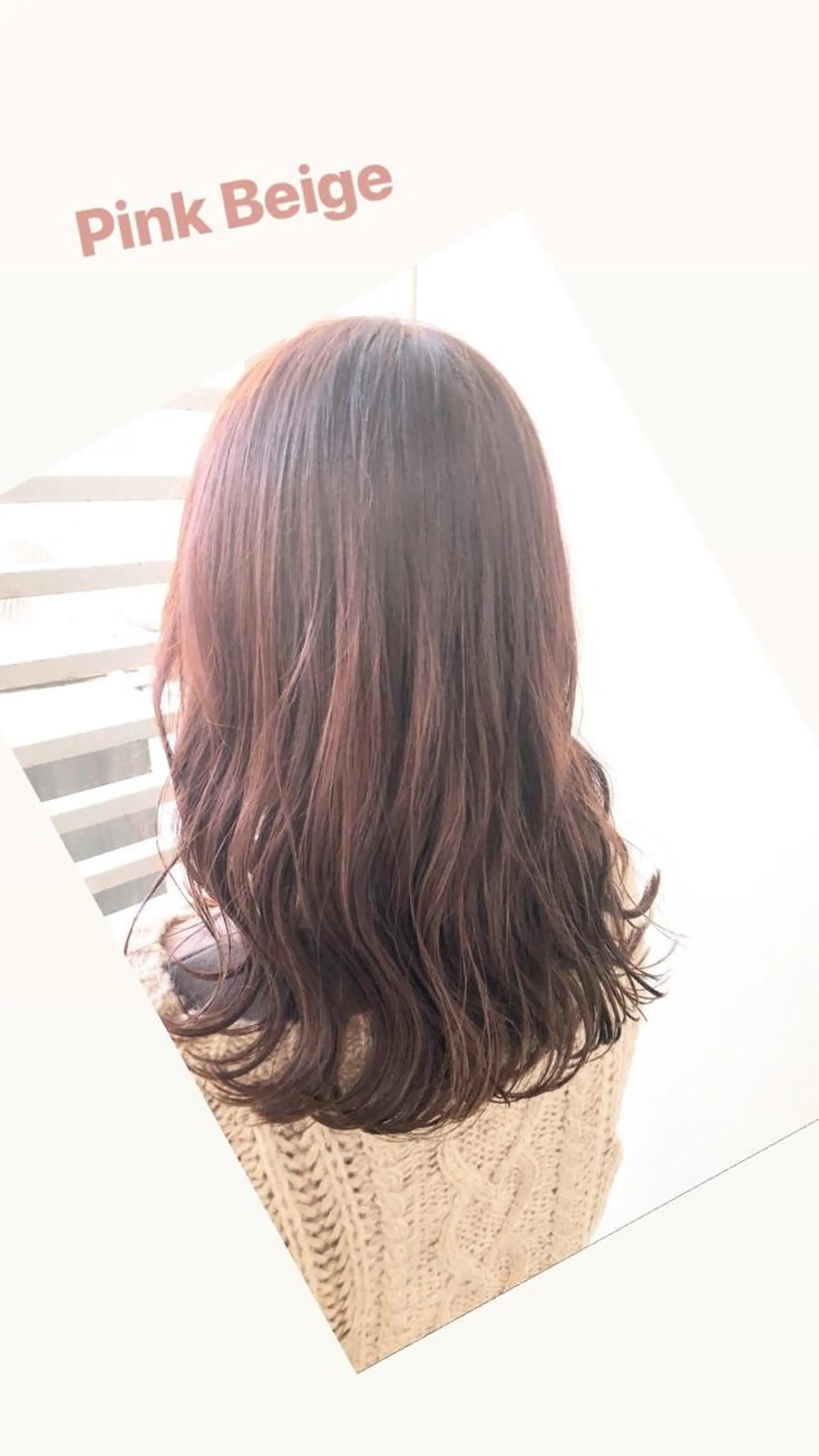 セミロング カラー 韓国🇰🇷レイヤー 映える顔周り🩷のヘアスタイル